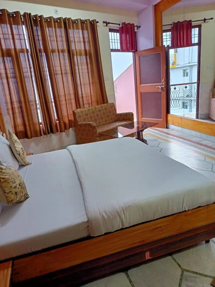 Bed in HOTEL HIMALYAN PARADISE