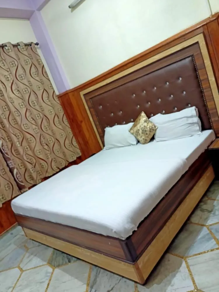 Bed in HOTEL HIMALYAN PARADISE