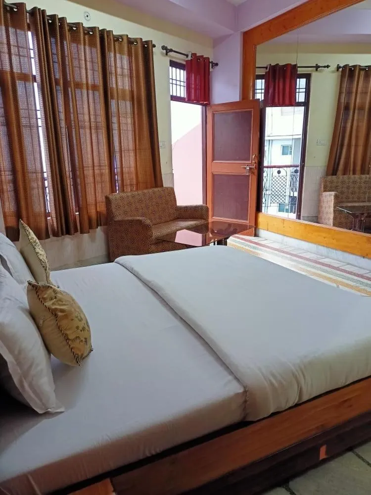 Bed in HOTEL HIMALYAN PARADISE