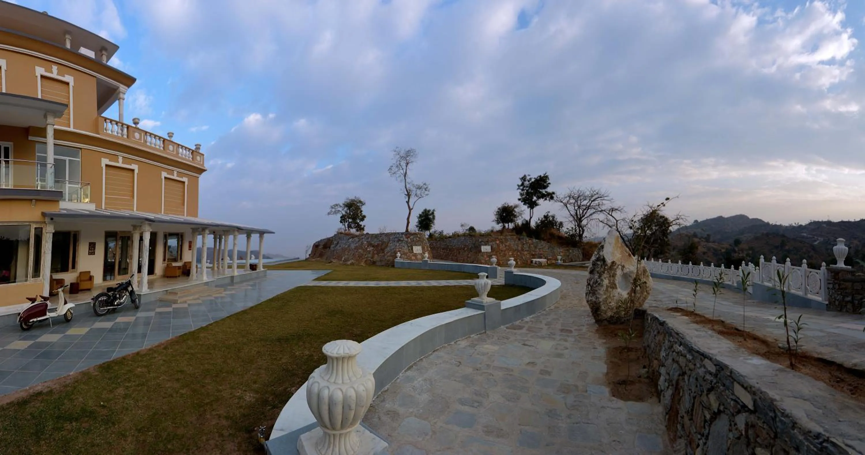 Garden view in Fateh Safari Resort by Fateh Collection
