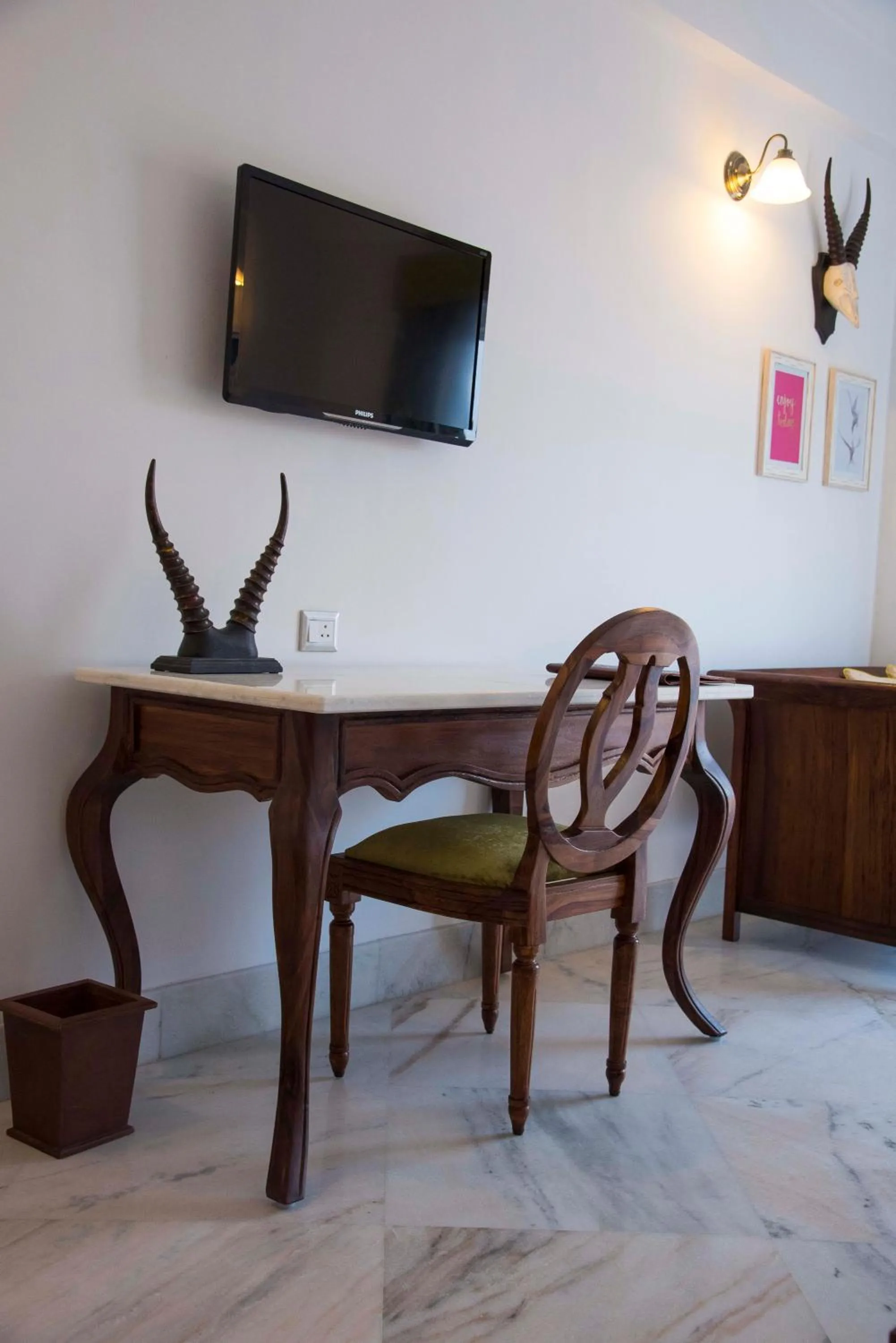 Living room in Fateh Safari Resort by Fateh Collection