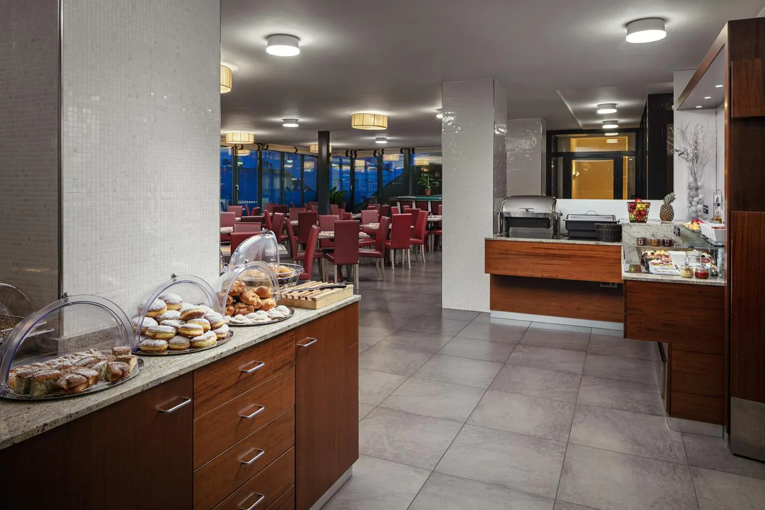 Restaurant/places to eat in Hotel Galileo