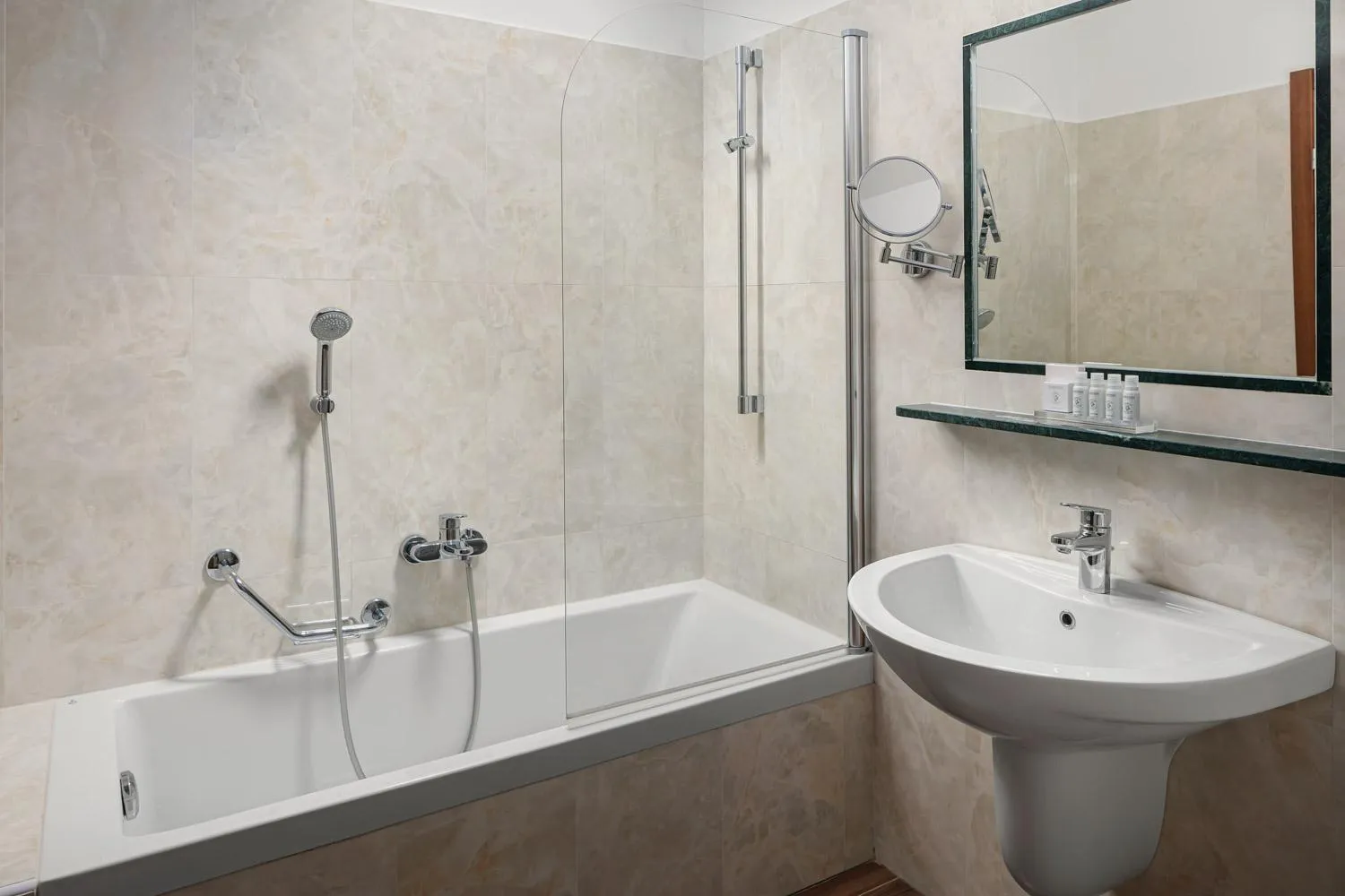 Bathroom in Hotel Galileo