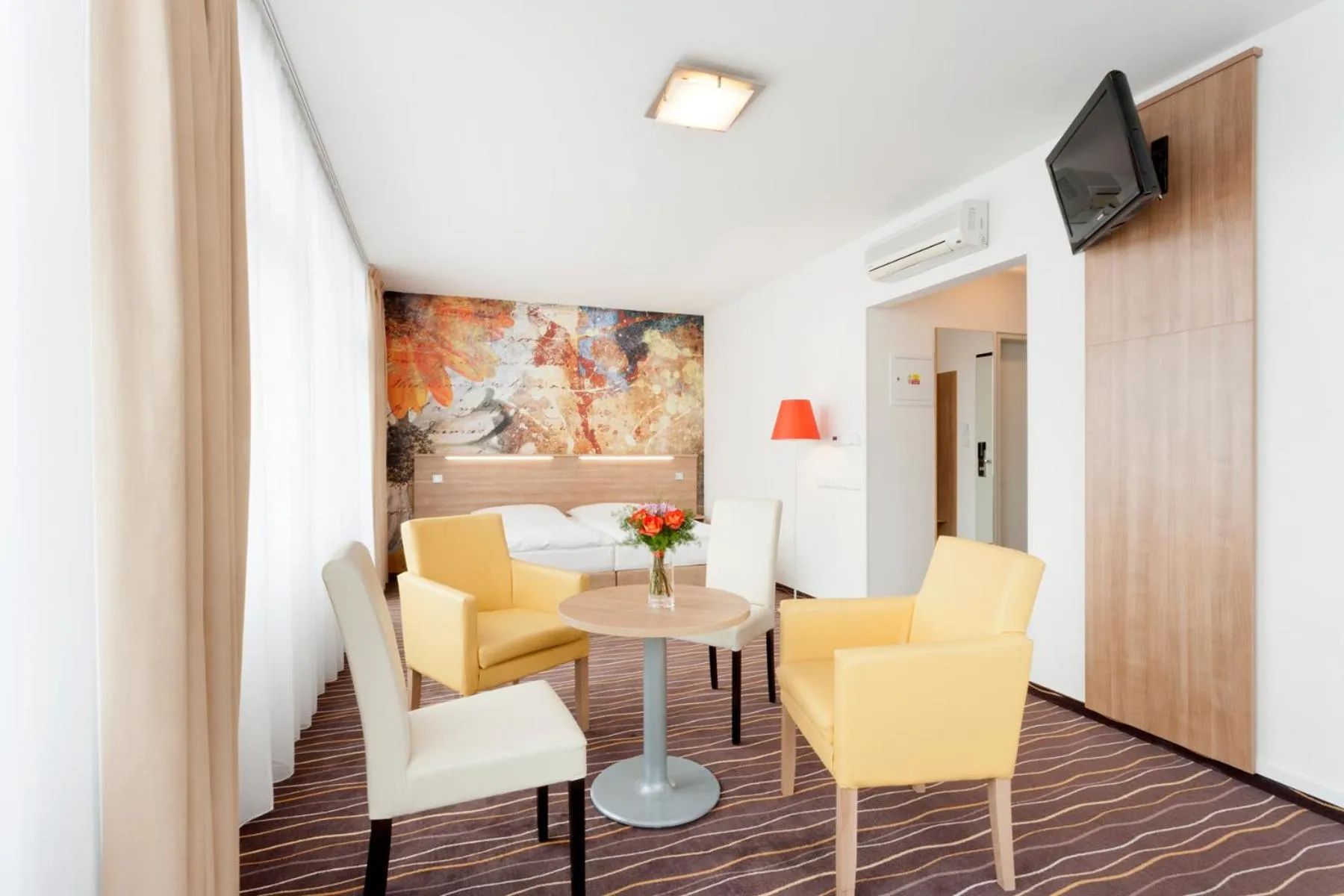 TV and multimedia in Akcent hotel