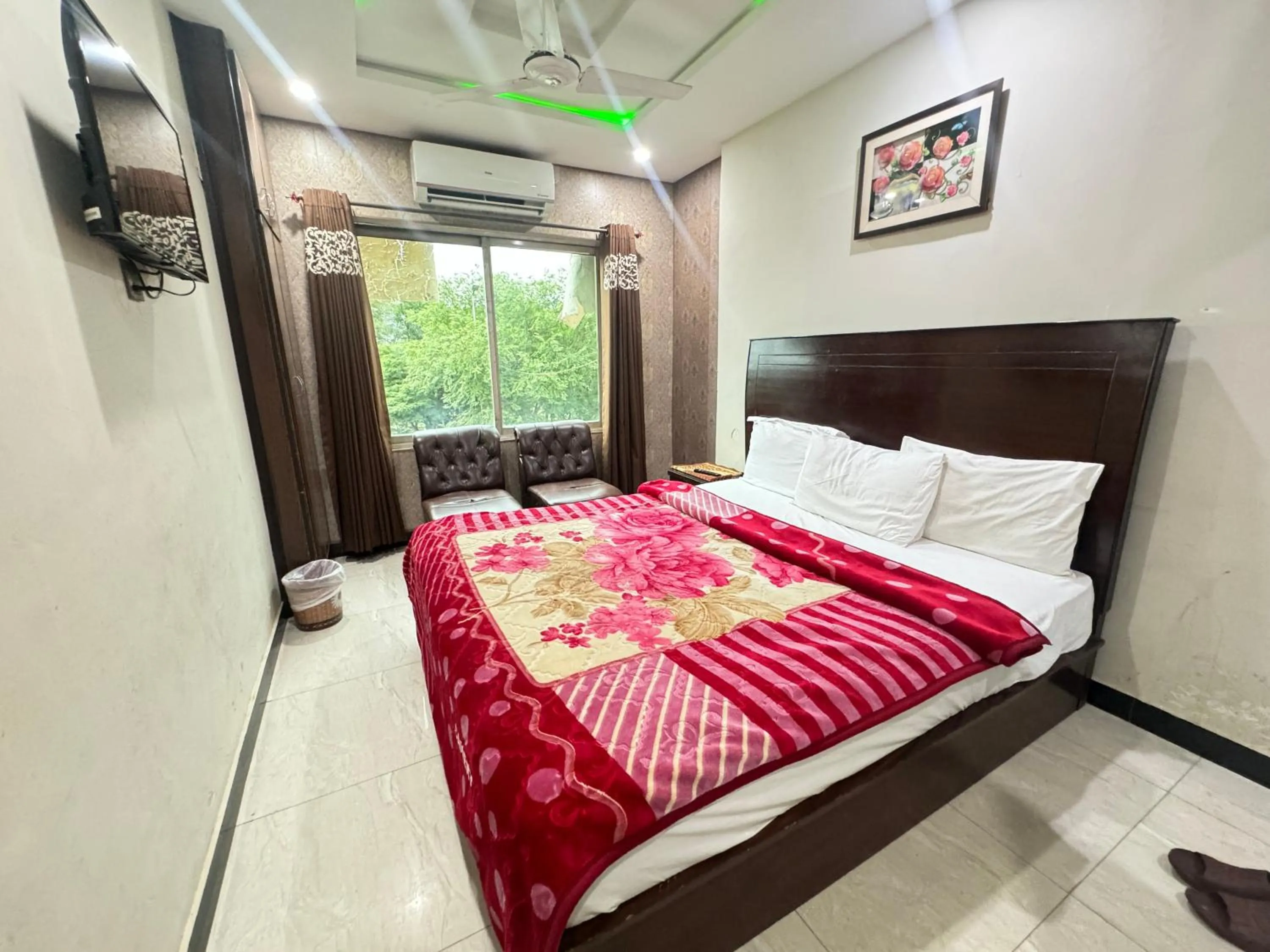 Bed in Millat Hotel G9-4