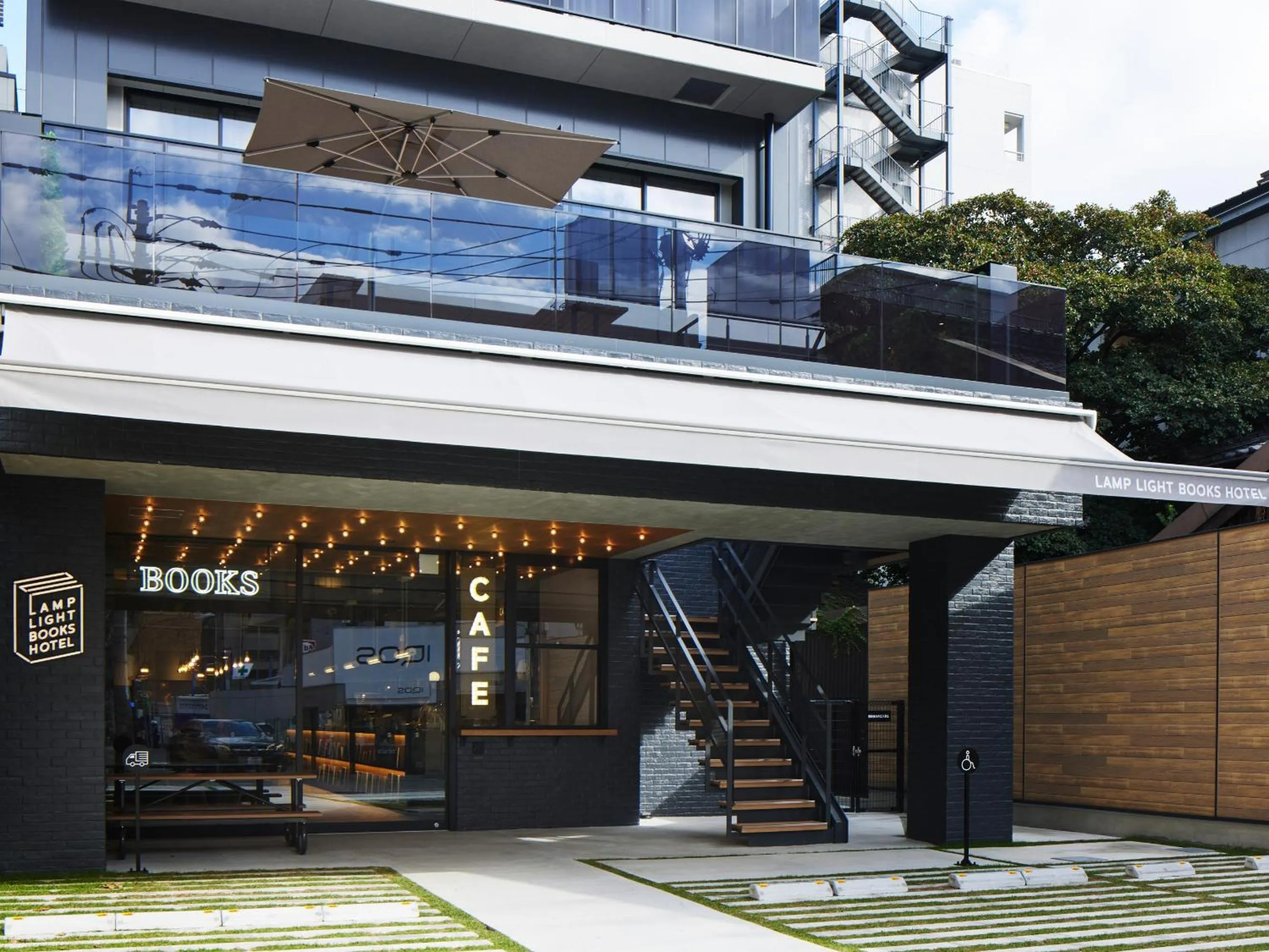 Facade/entrance in LAMP LIGHT BOOKS HOTEL fukuoka