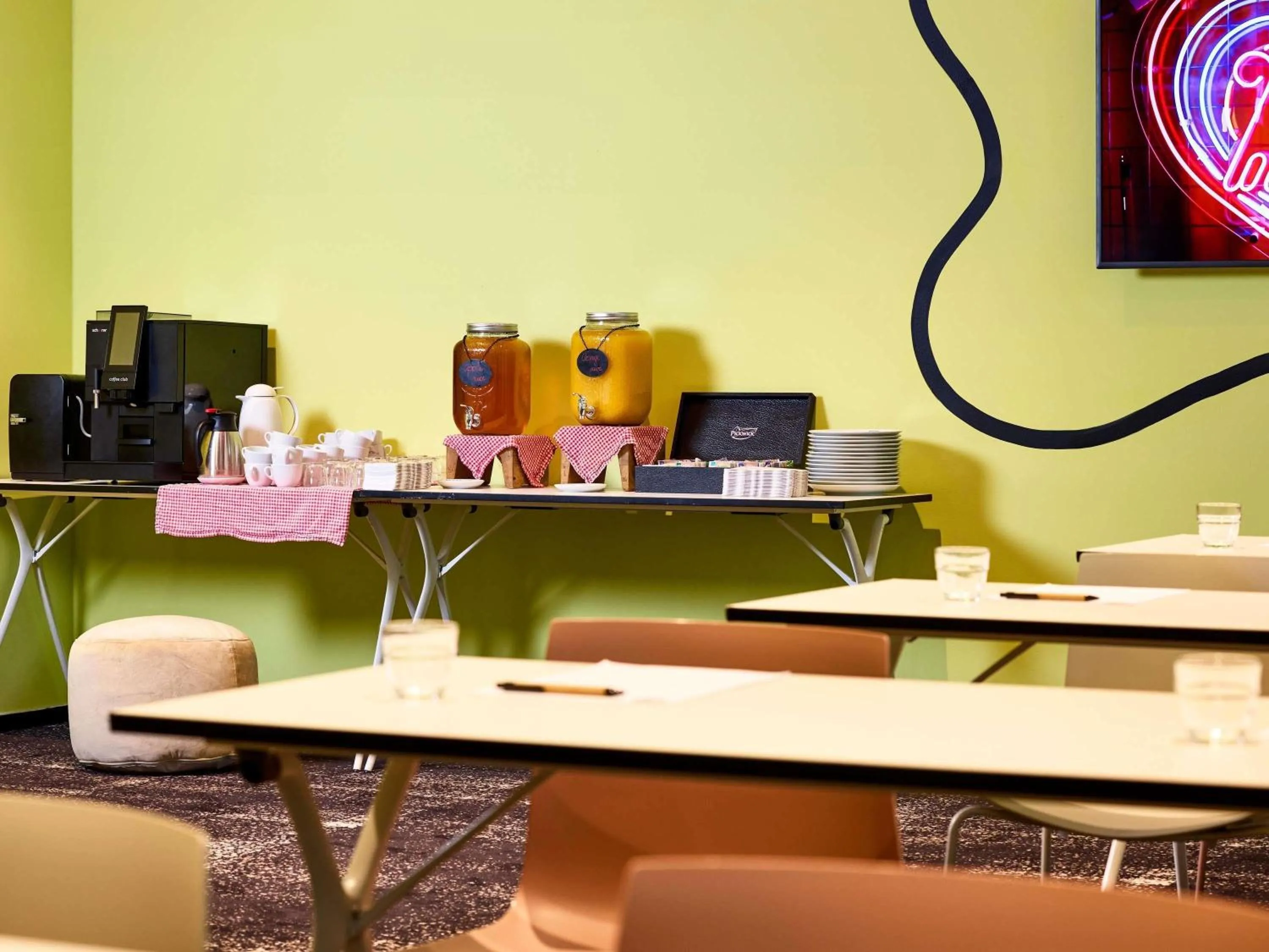 Meeting/conference room in Mama Shelter Prague