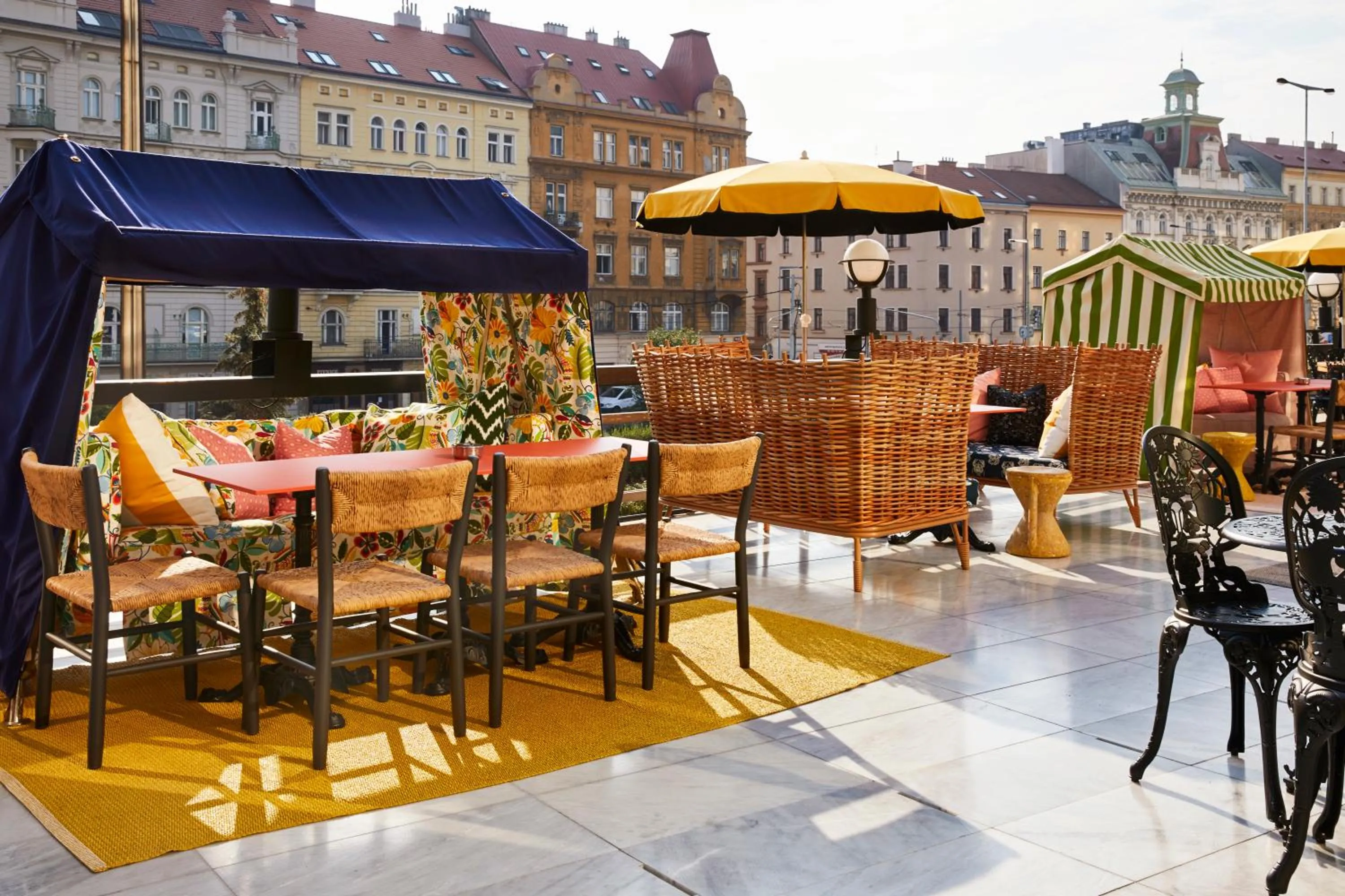 Restaurant/places to eat in Mama Shelter Prague