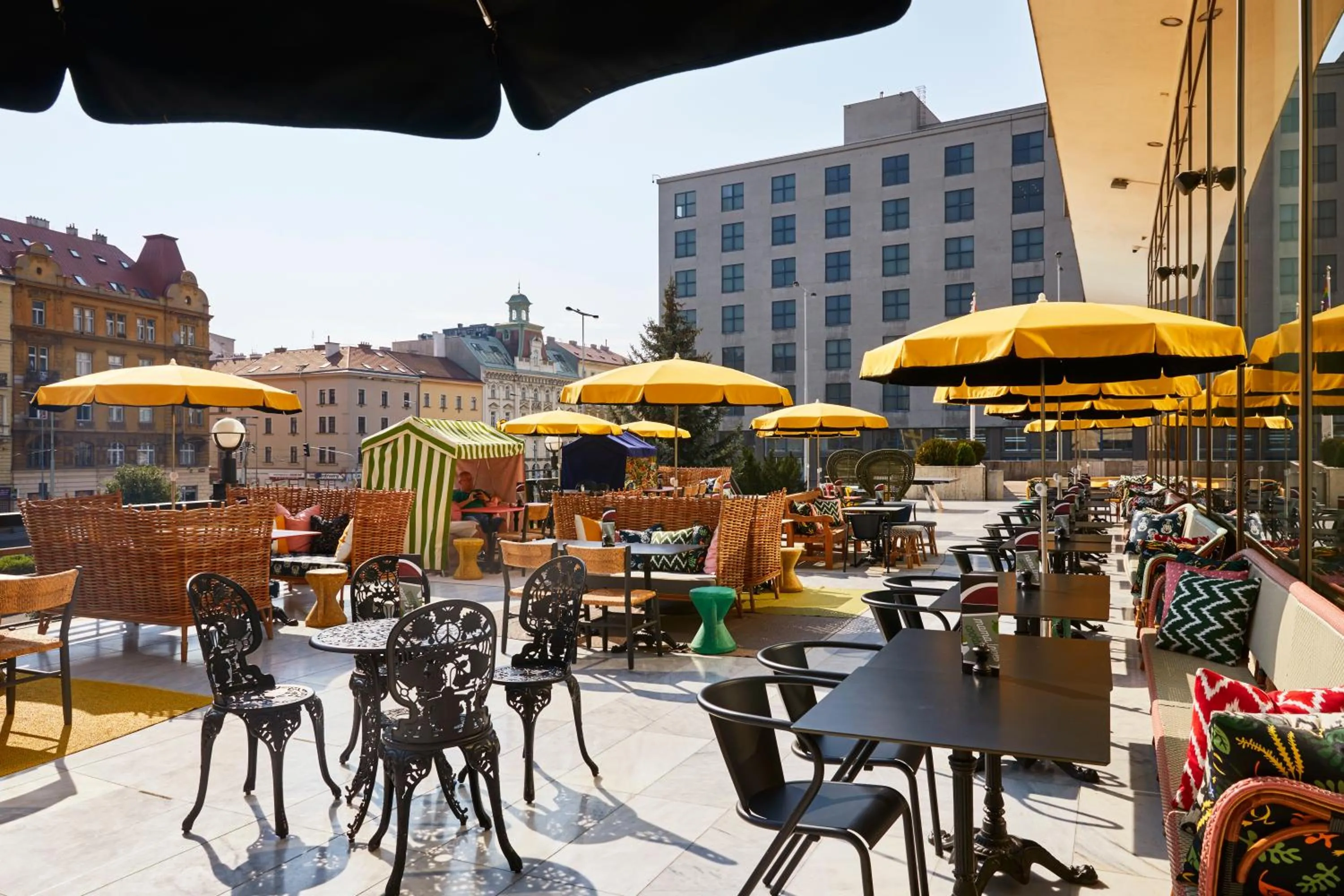 Restaurant/places to eat in Mama Shelter Prague