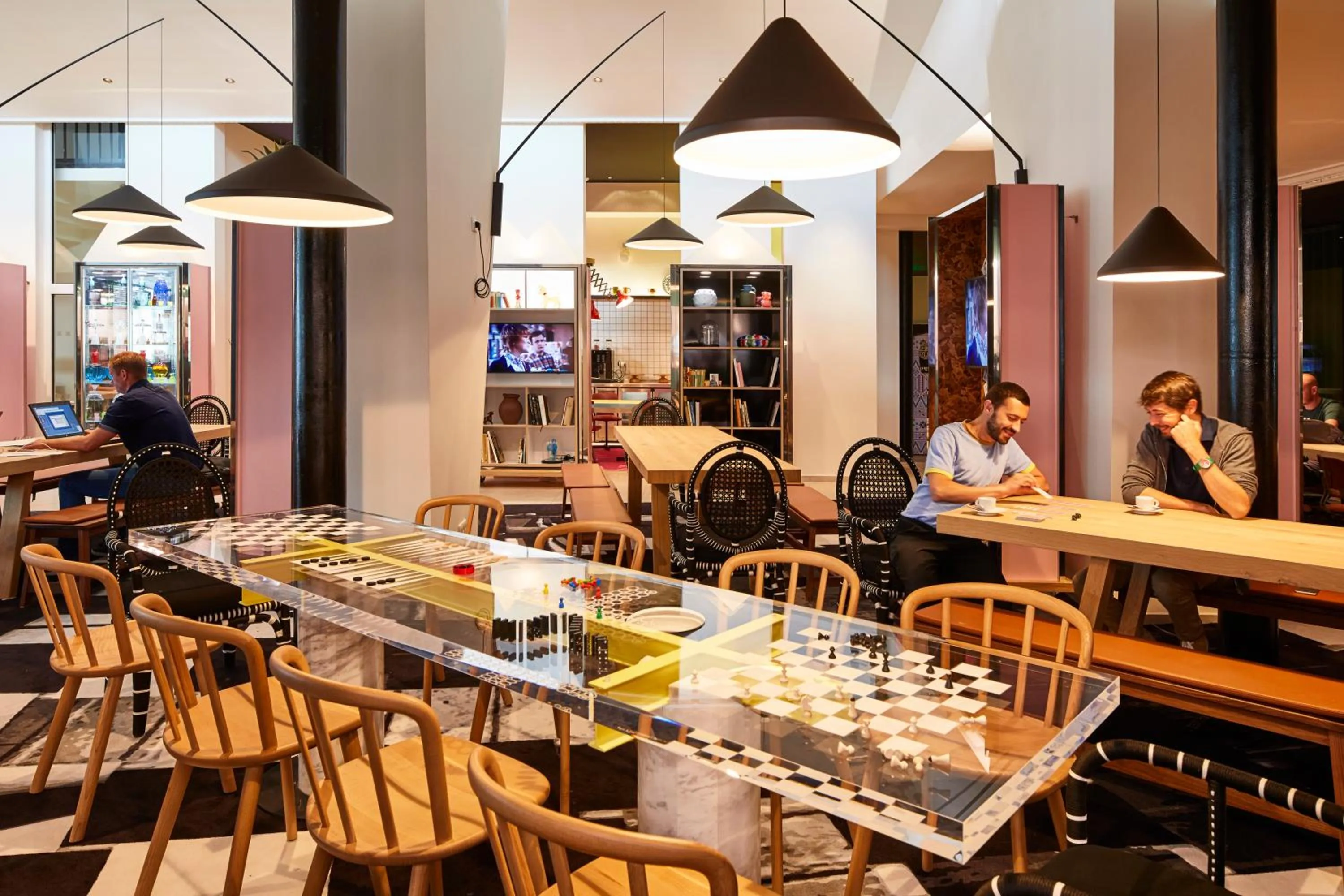 Restaurant/places to eat in Mama Shelter Prague