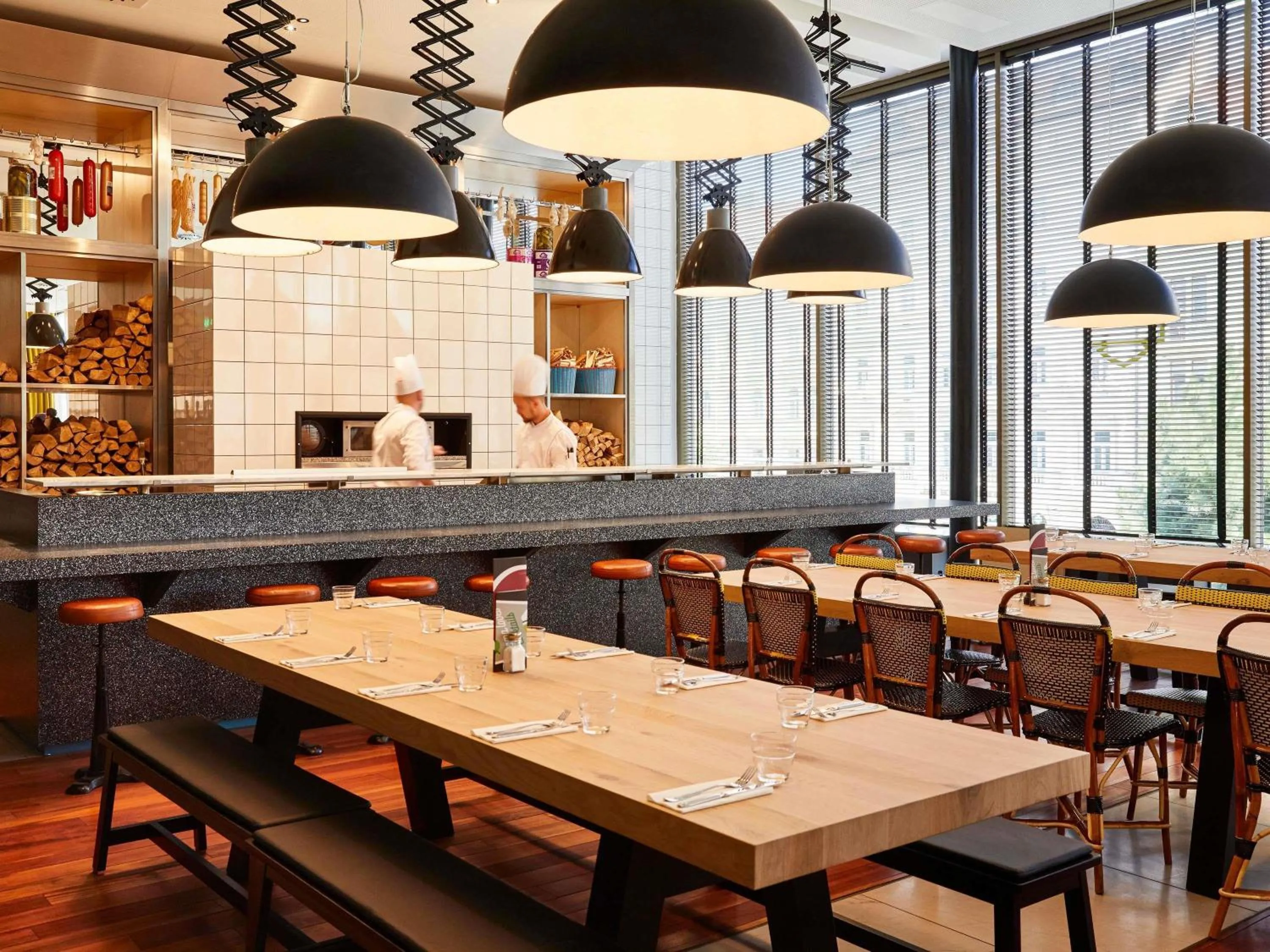 Restaurant/places to eat in Mama Shelter Prague