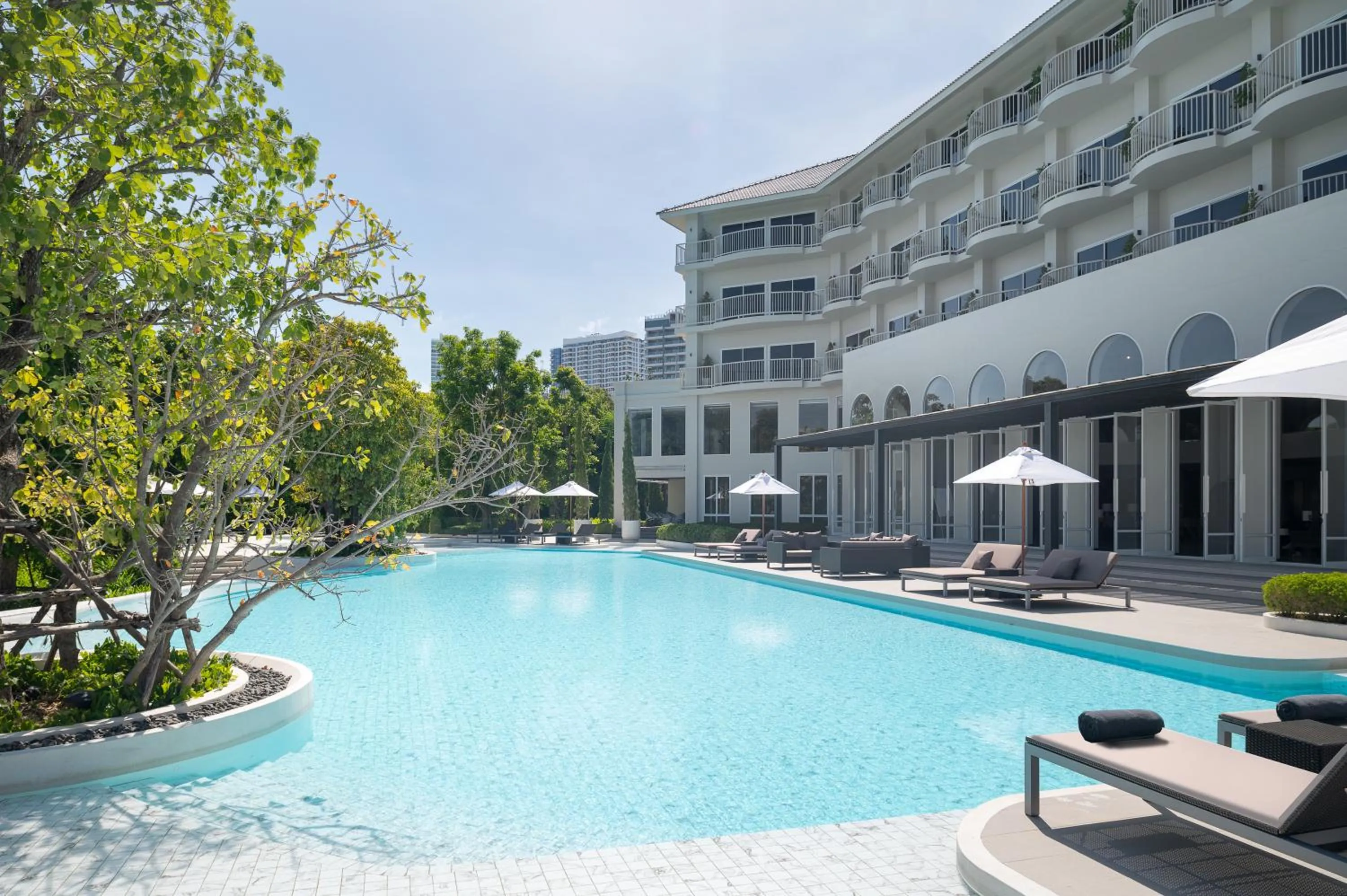 Swimming pool in Cross Pattaya Pratamnak