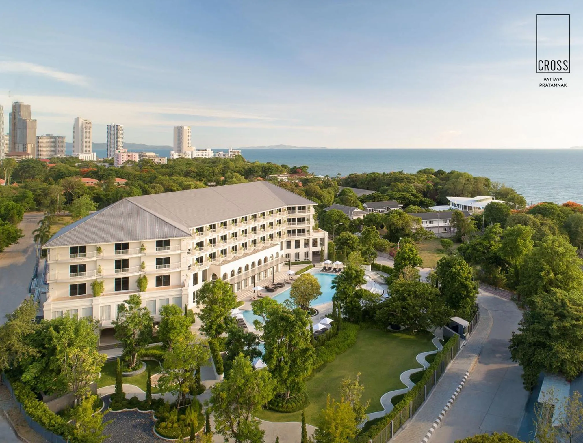 Property building in Cross Pattaya Pratamnak