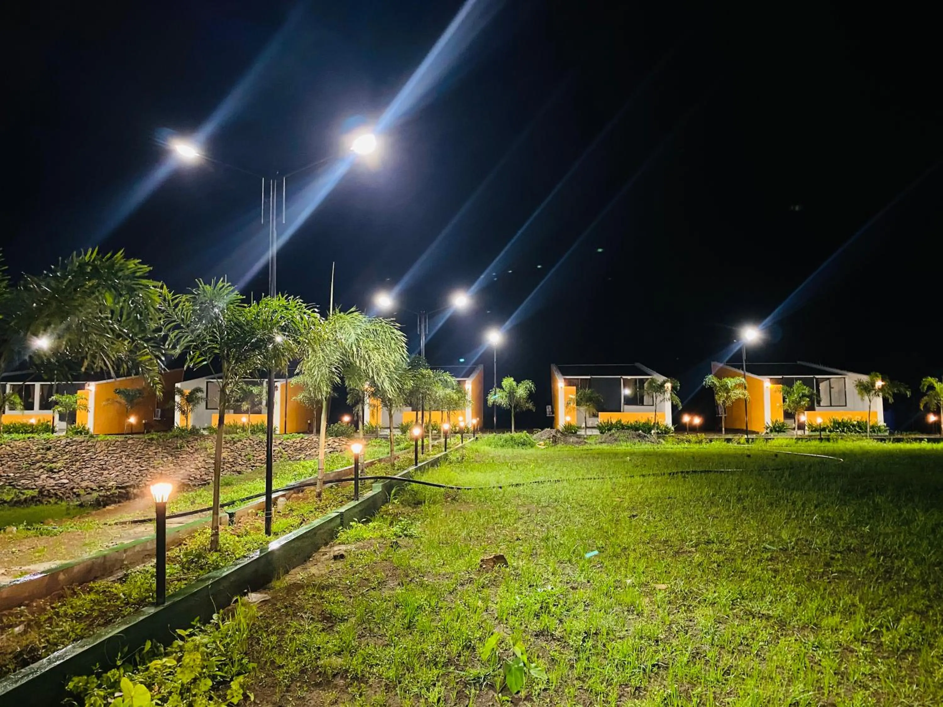 Property building in Mountain N Lake Resort