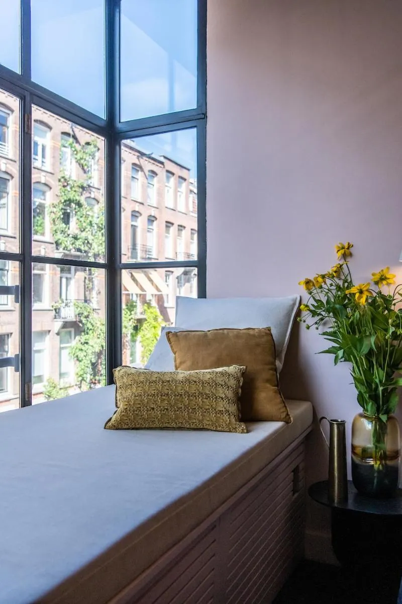 Bed in Luxurious Residence in Vondelpark/Museum District