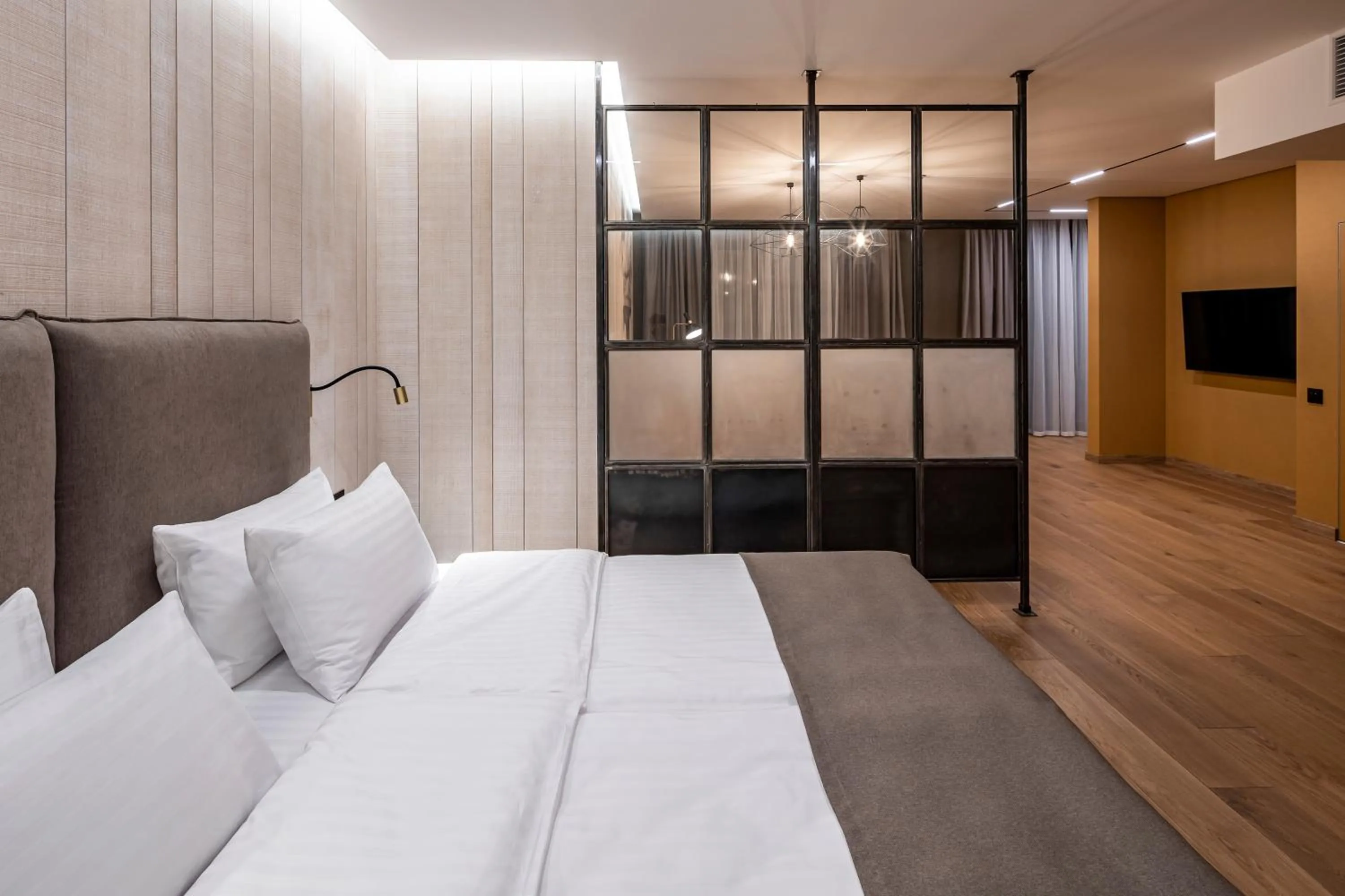 Bedroom, Bed in Loft7