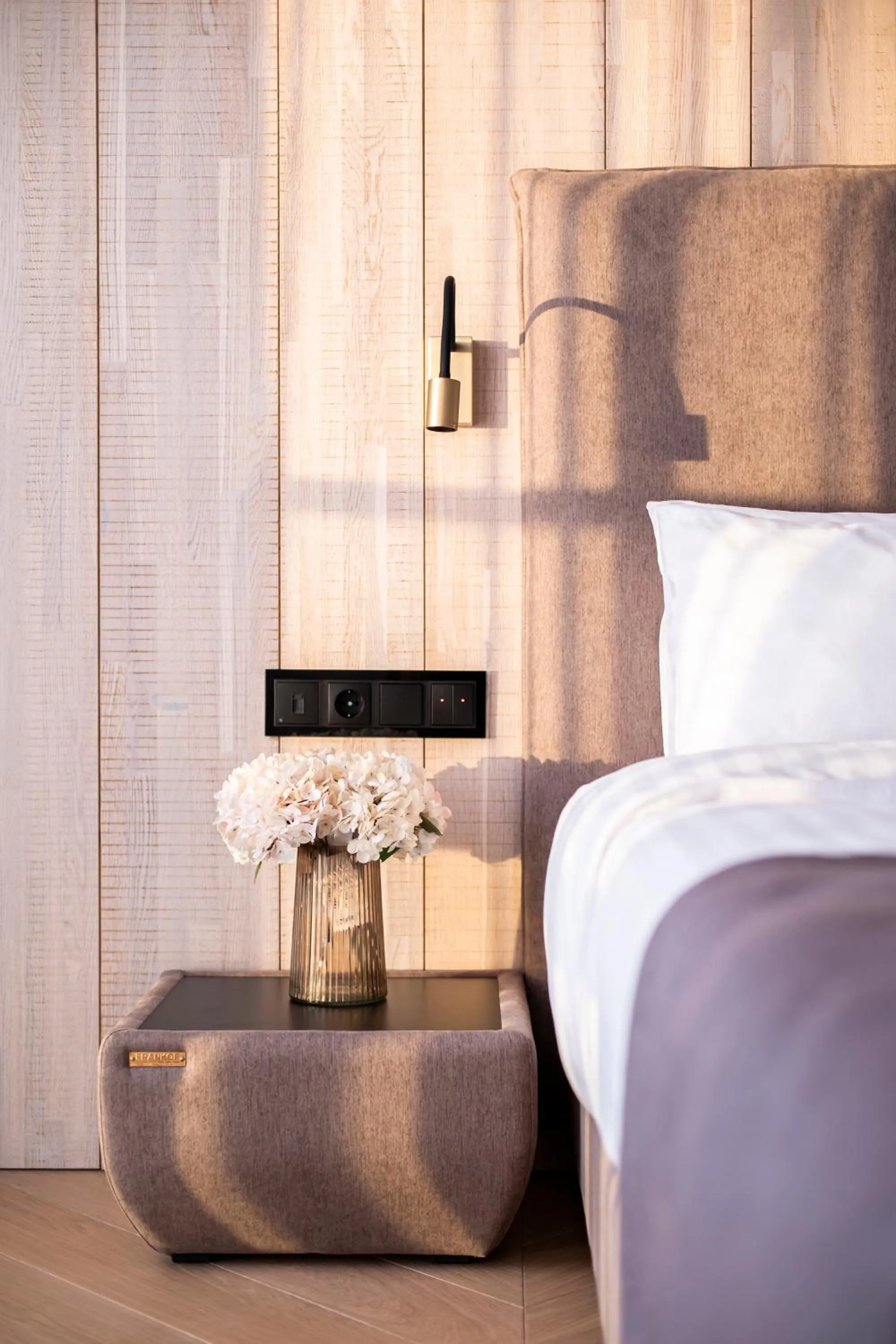 Bedroom, Bed in Loft7