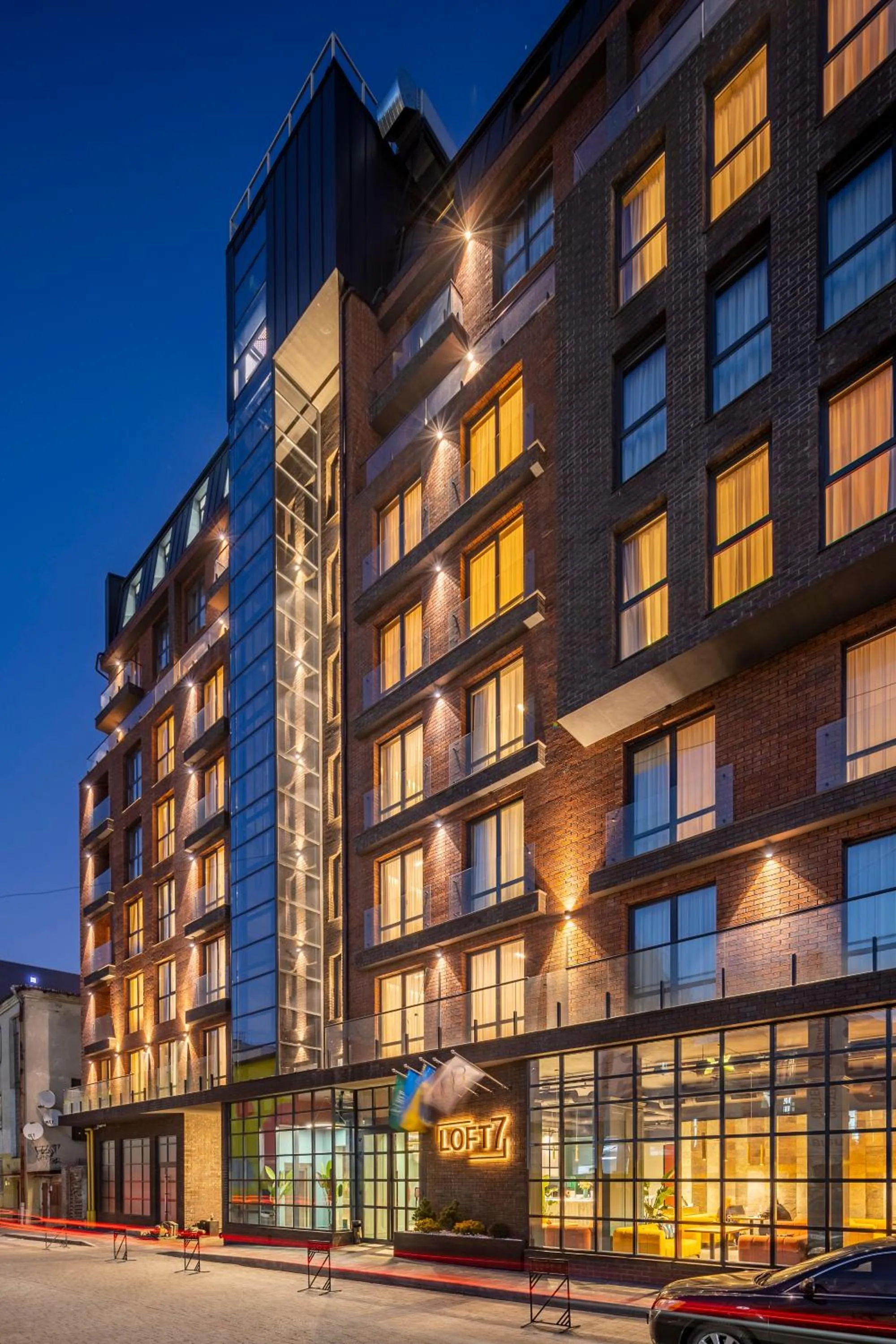 Property building in Loft7