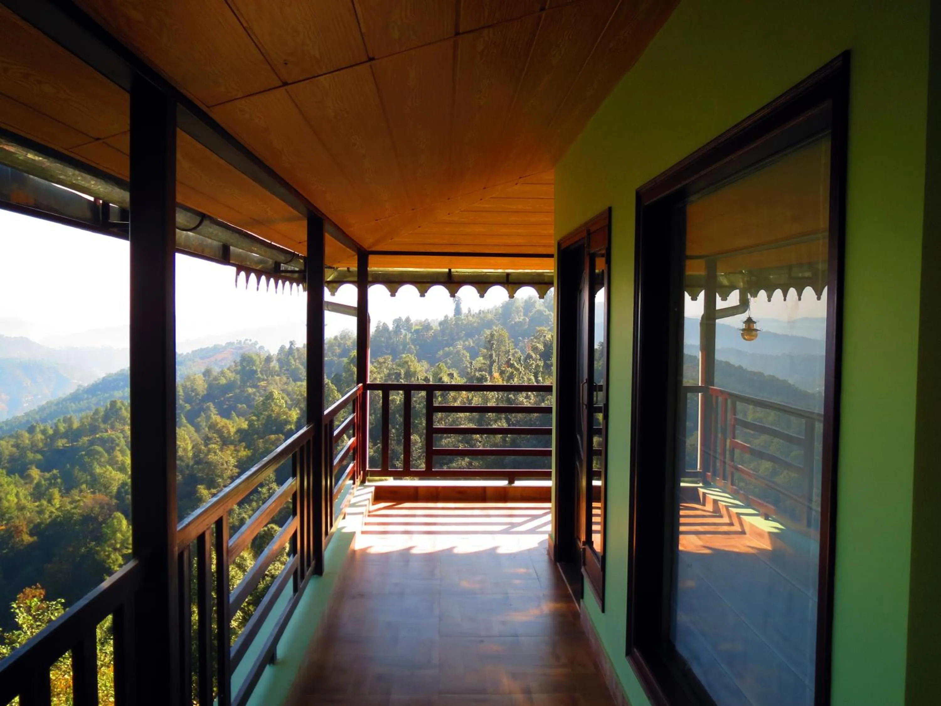 Balcony/Terrace in Himalaya Darshan Resort