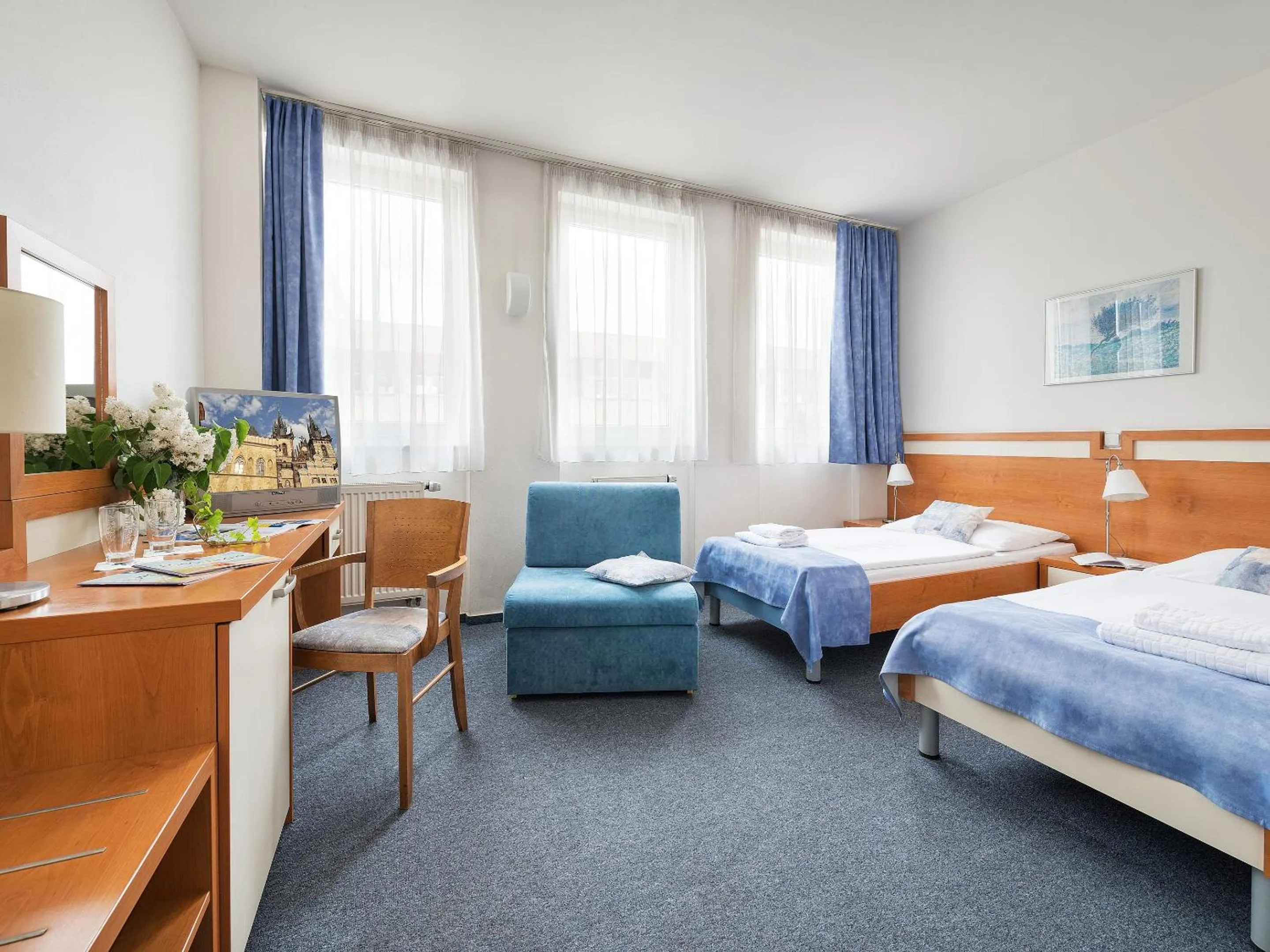 Photo of the whole room, Bed in EA Hotel Populus