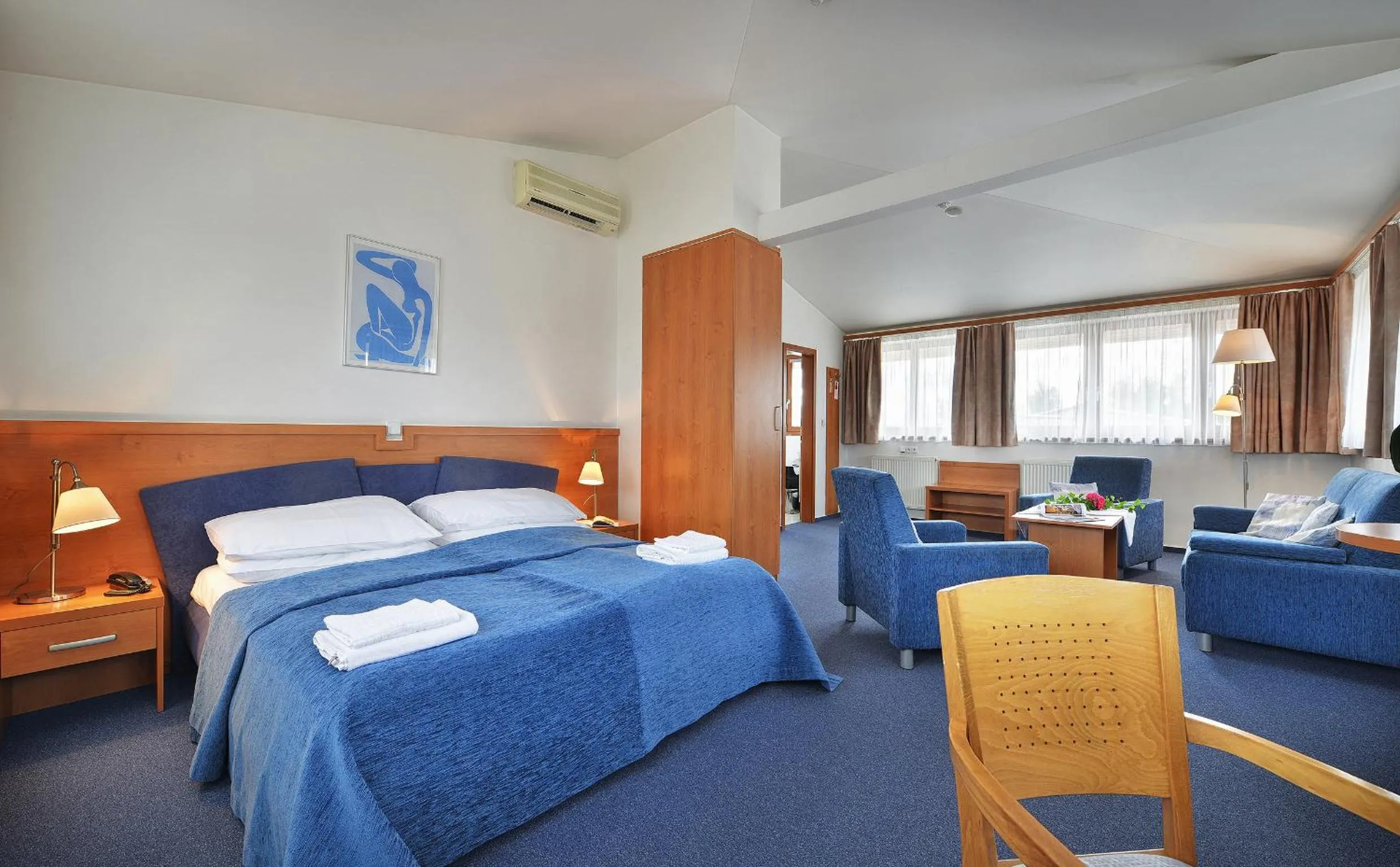 Bedroom, Bed in EA Hotel Populus