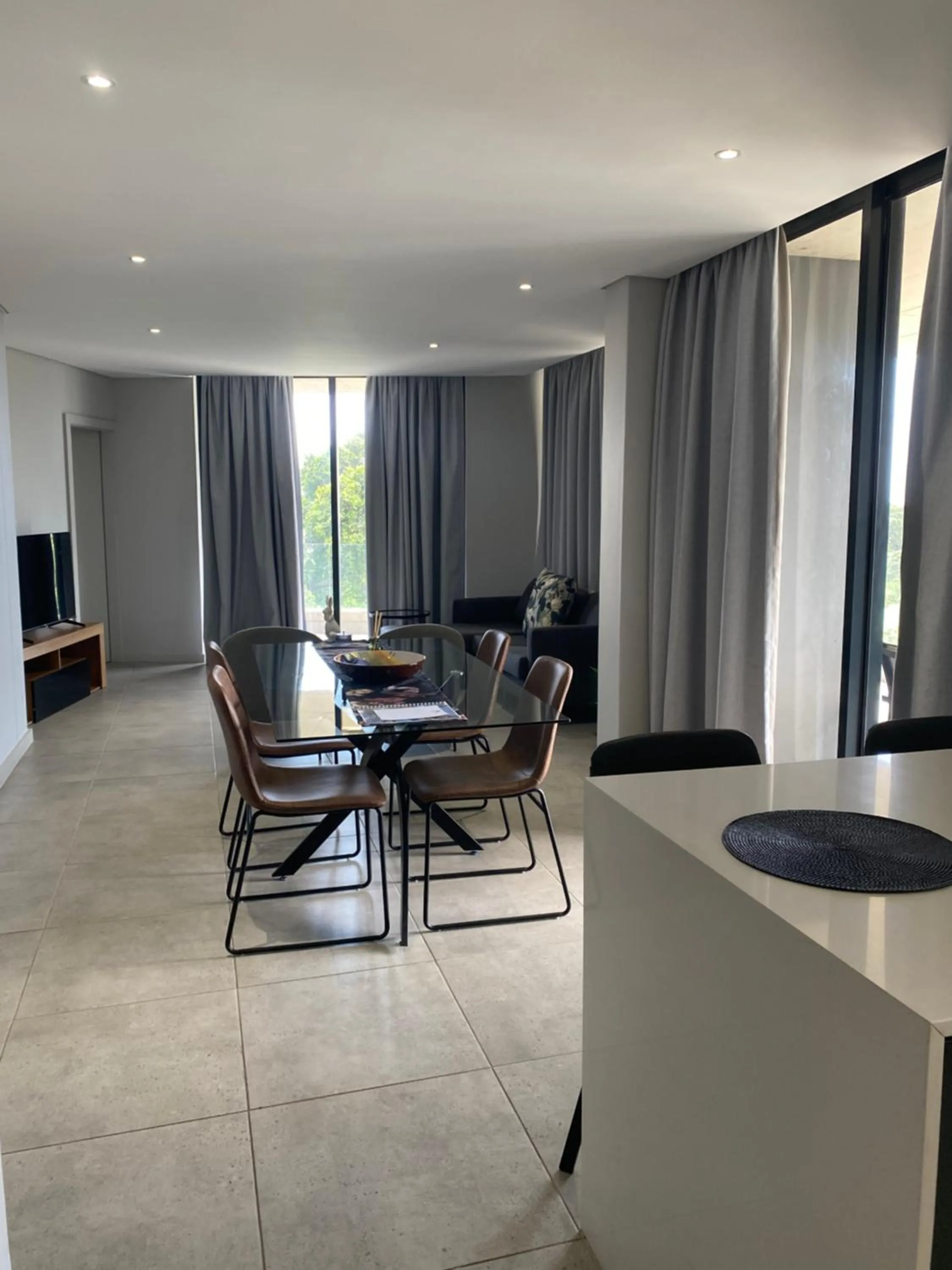 TV and multimedia in Glorystar 2Six2 Florida Road