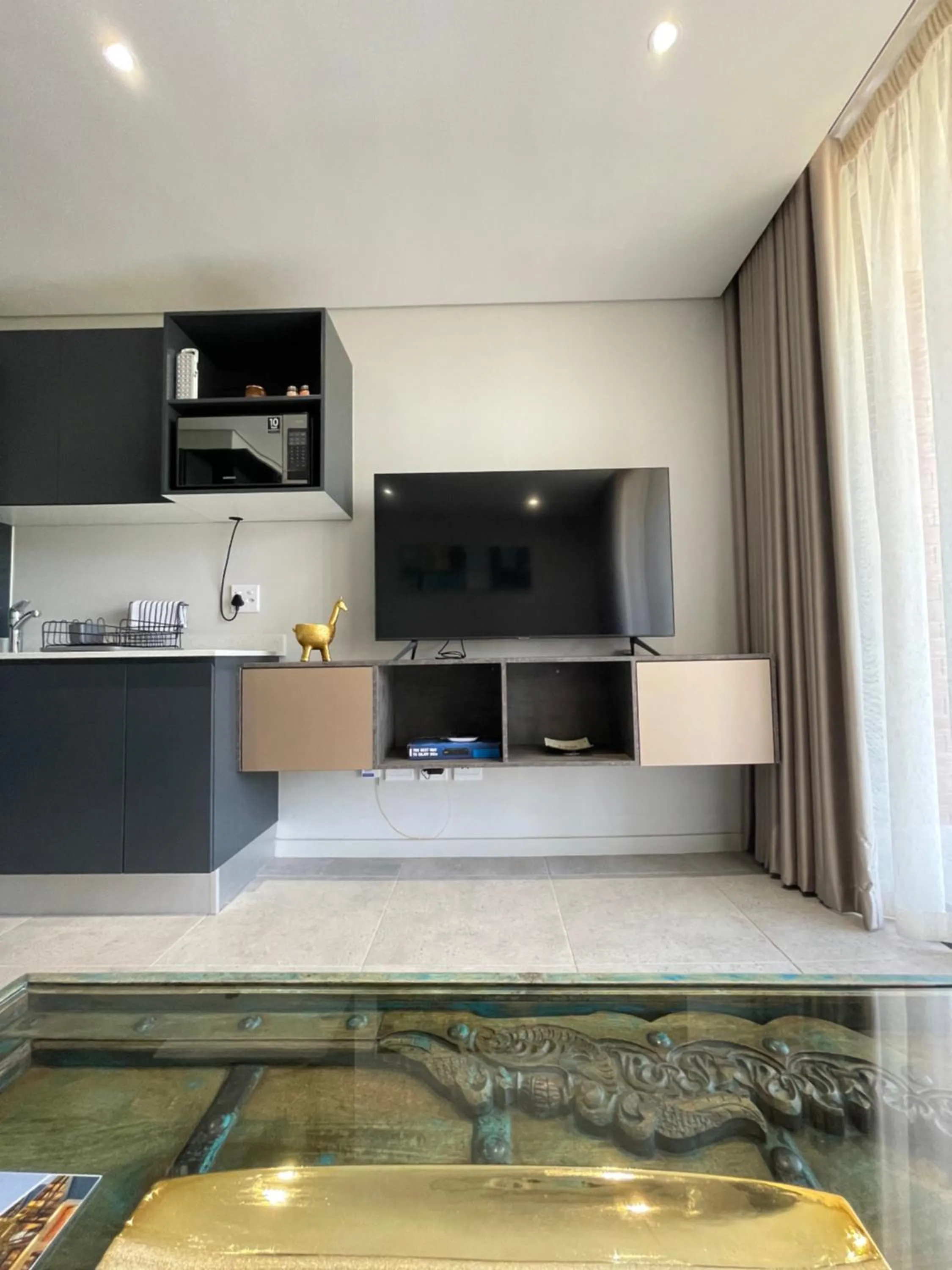 TV and multimedia in Glorystar 2Six2 Florida Road