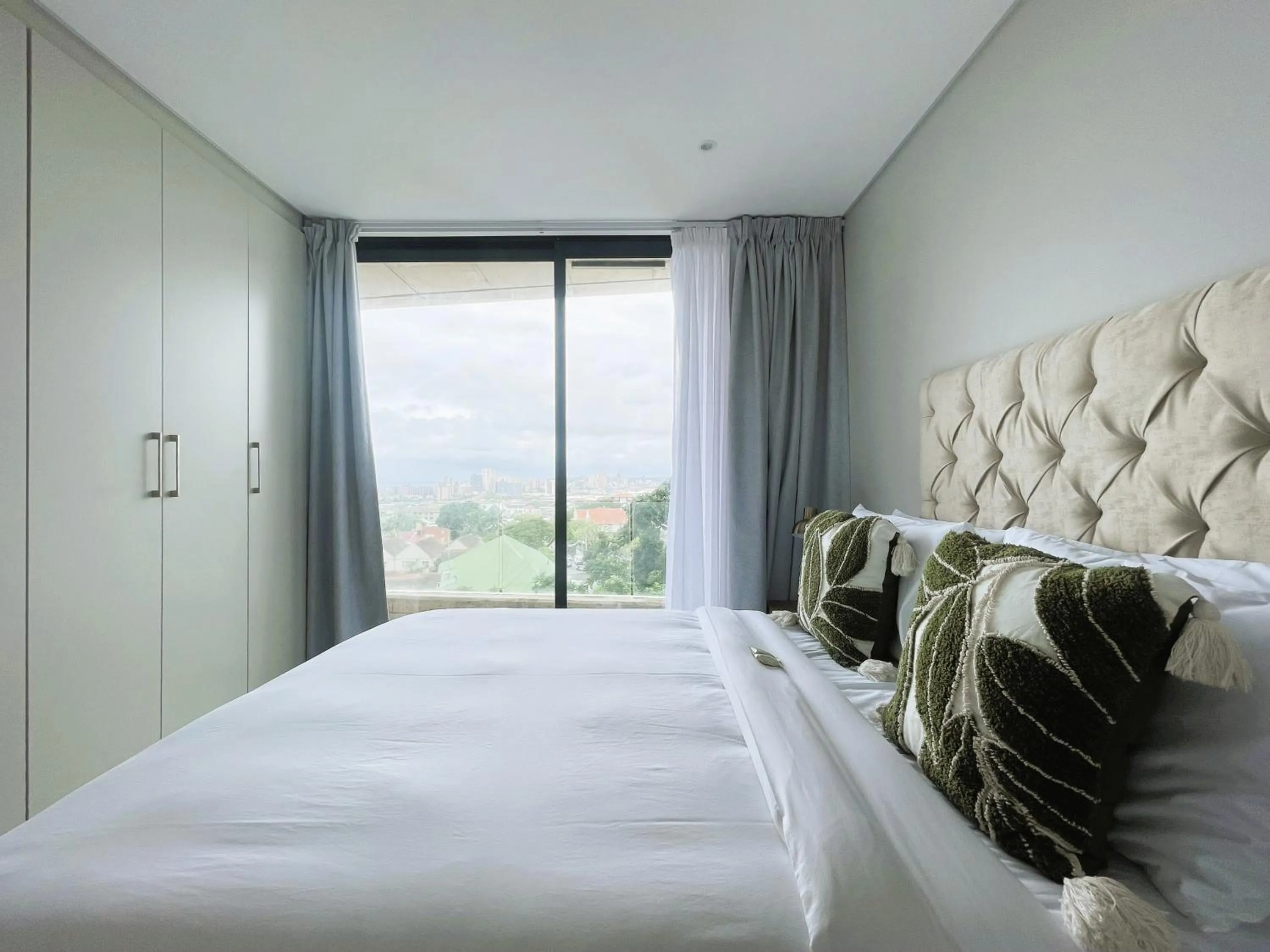 Bed in Glorystar 2Six2 Florida Road