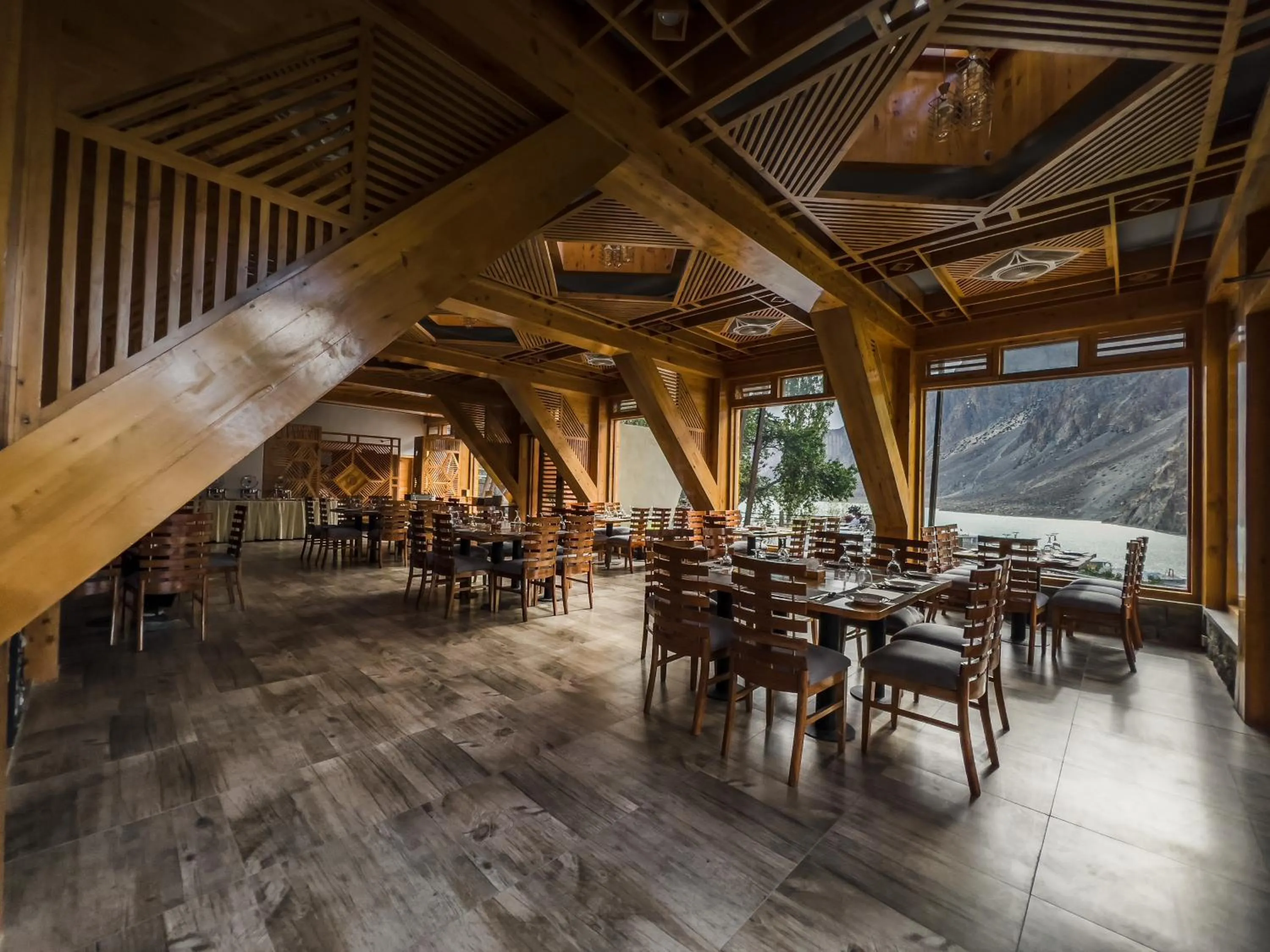 Restaurant/places to eat in Famree Resort Hunza