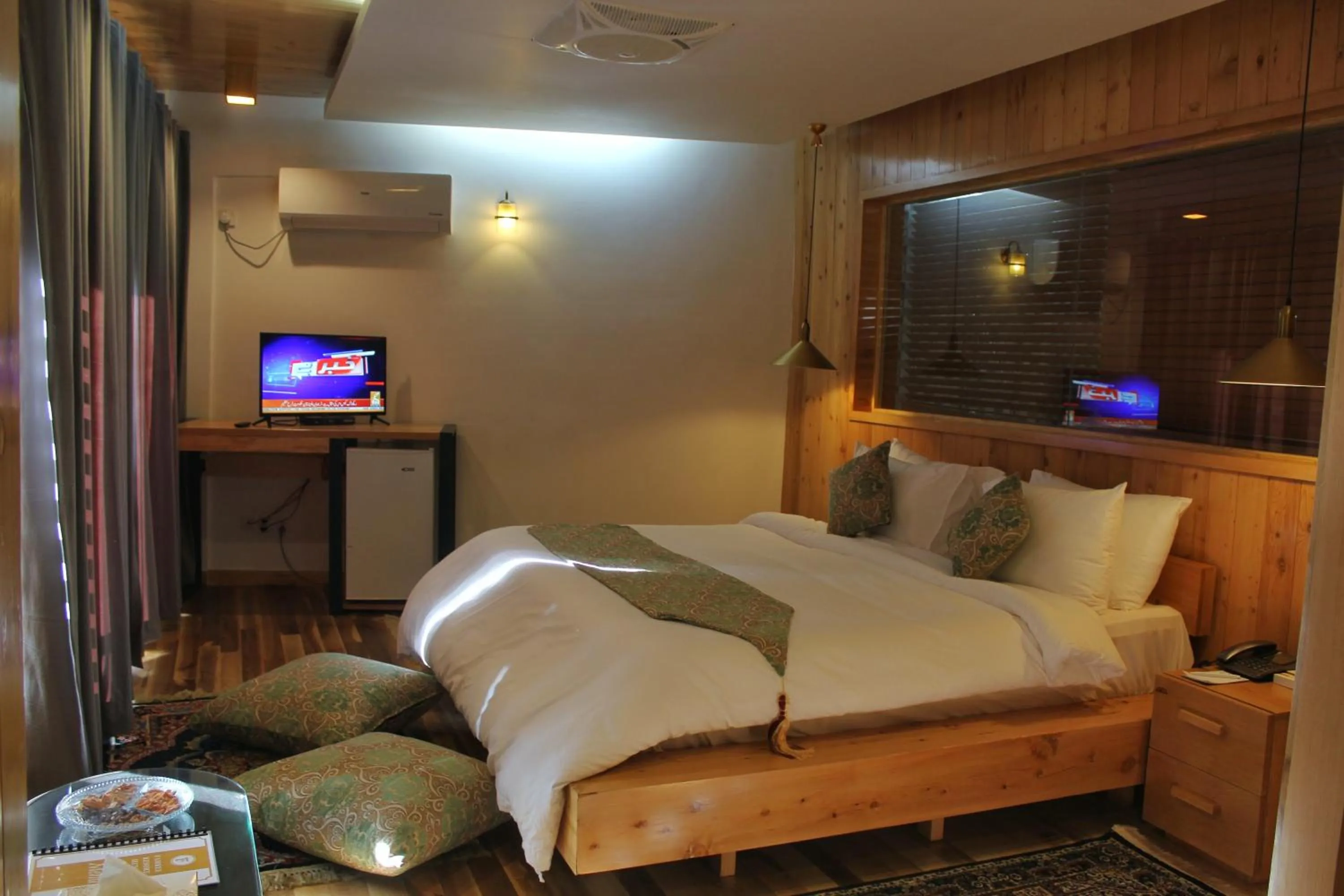 Photo of the whole room, Bed in Famree Resort Hunza