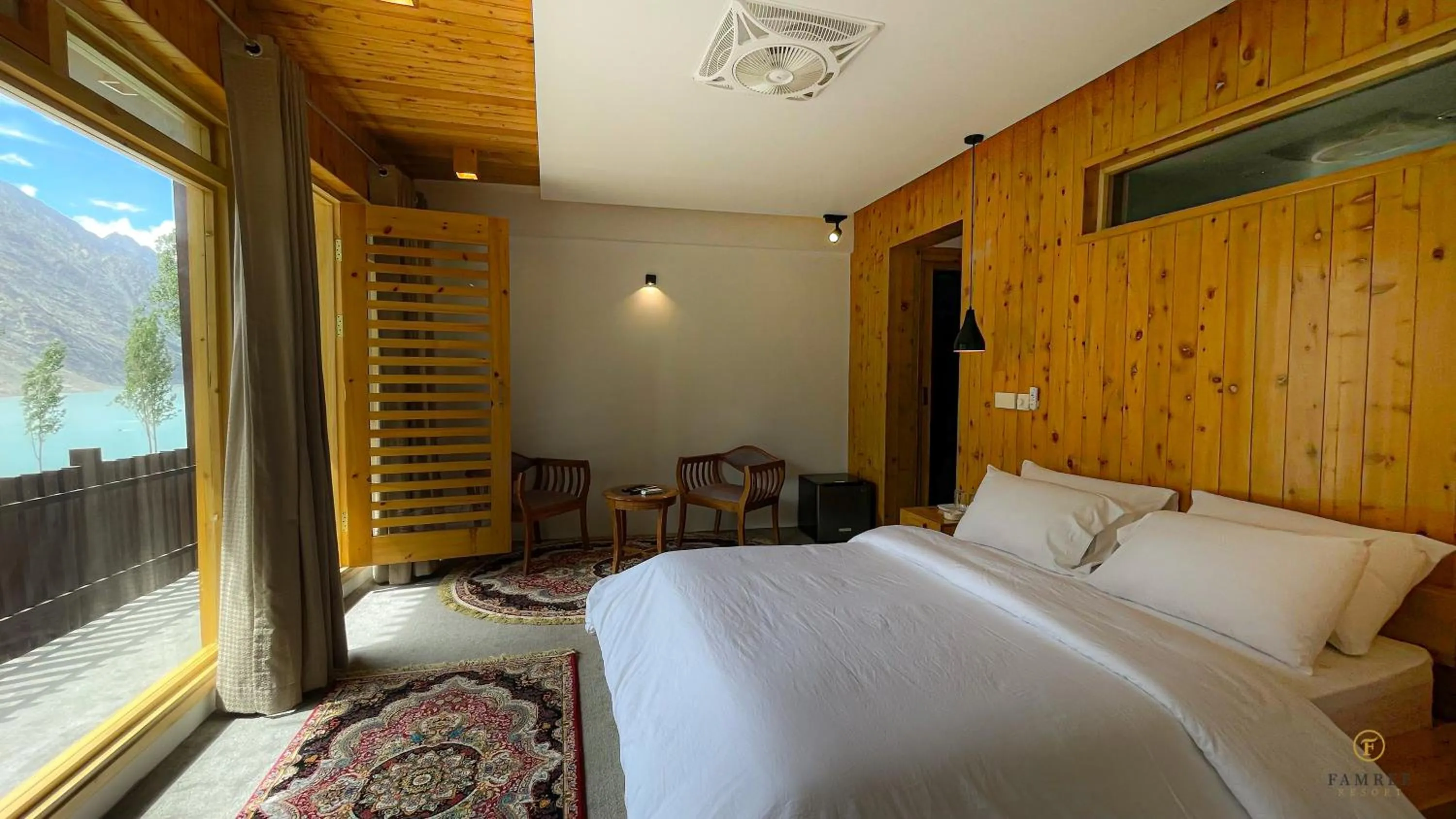 Photo of the whole room, Bed in Famree Resort Hunza
