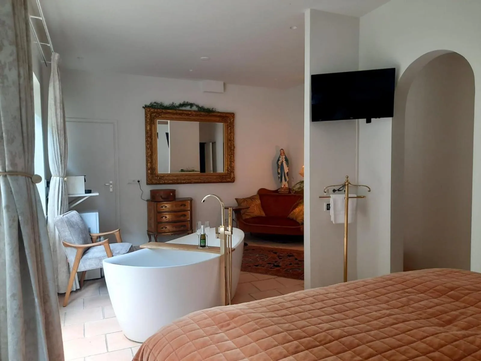 Bed in Boutique Hotel de Drentse Liefde