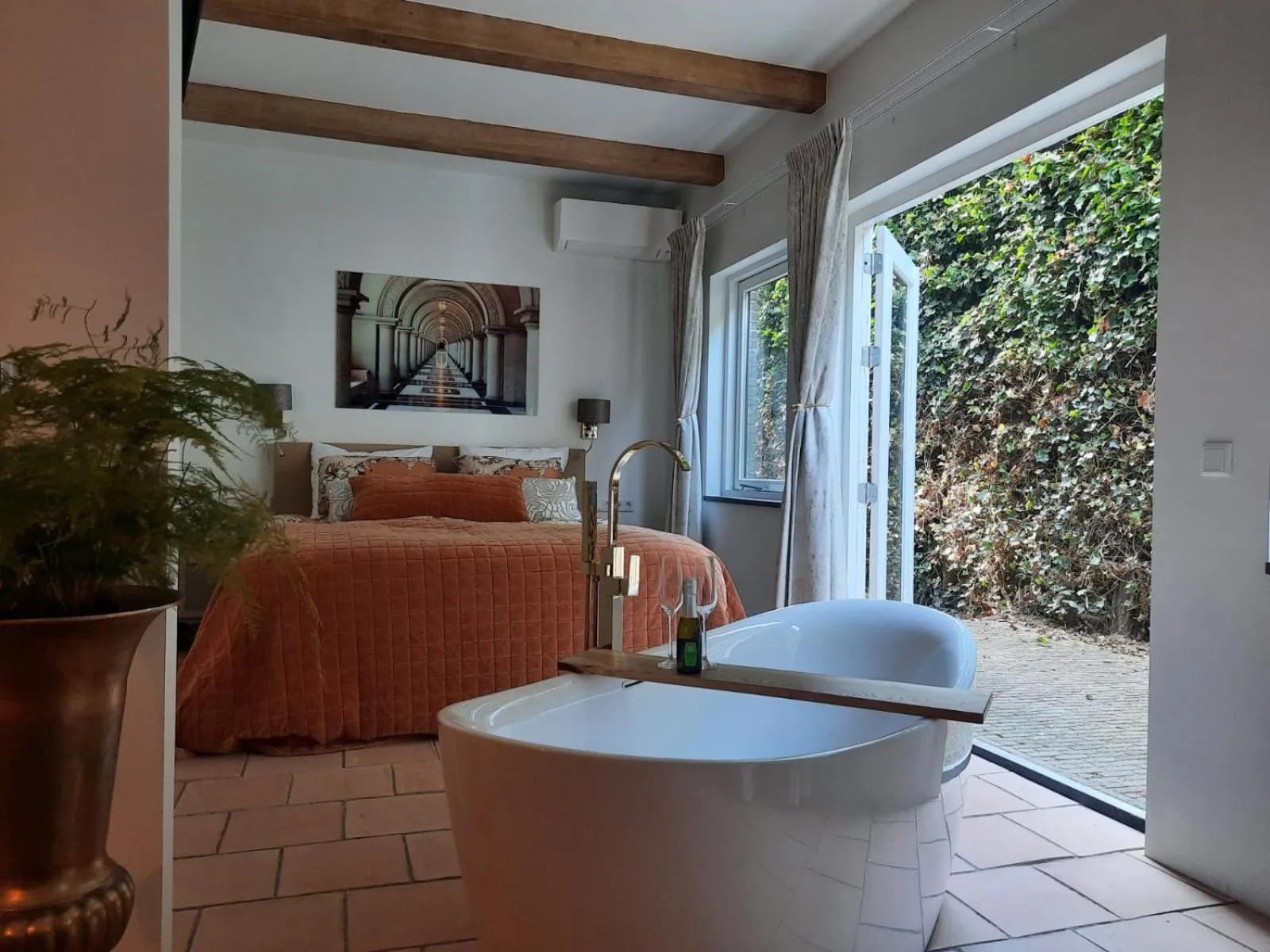 Bed in Boutique Hotel de Drentse Liefde