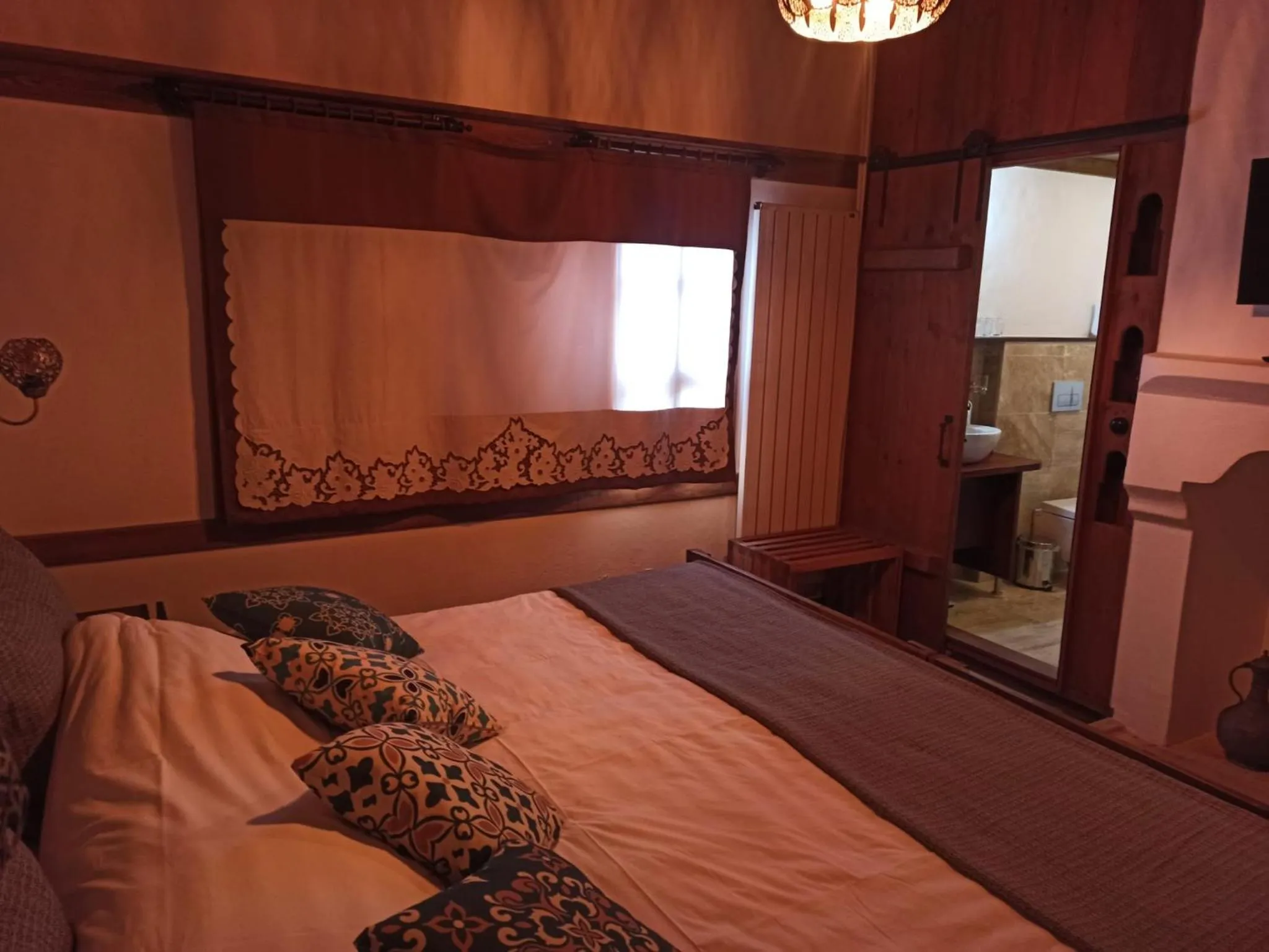Bedroom in Konak Bindallı