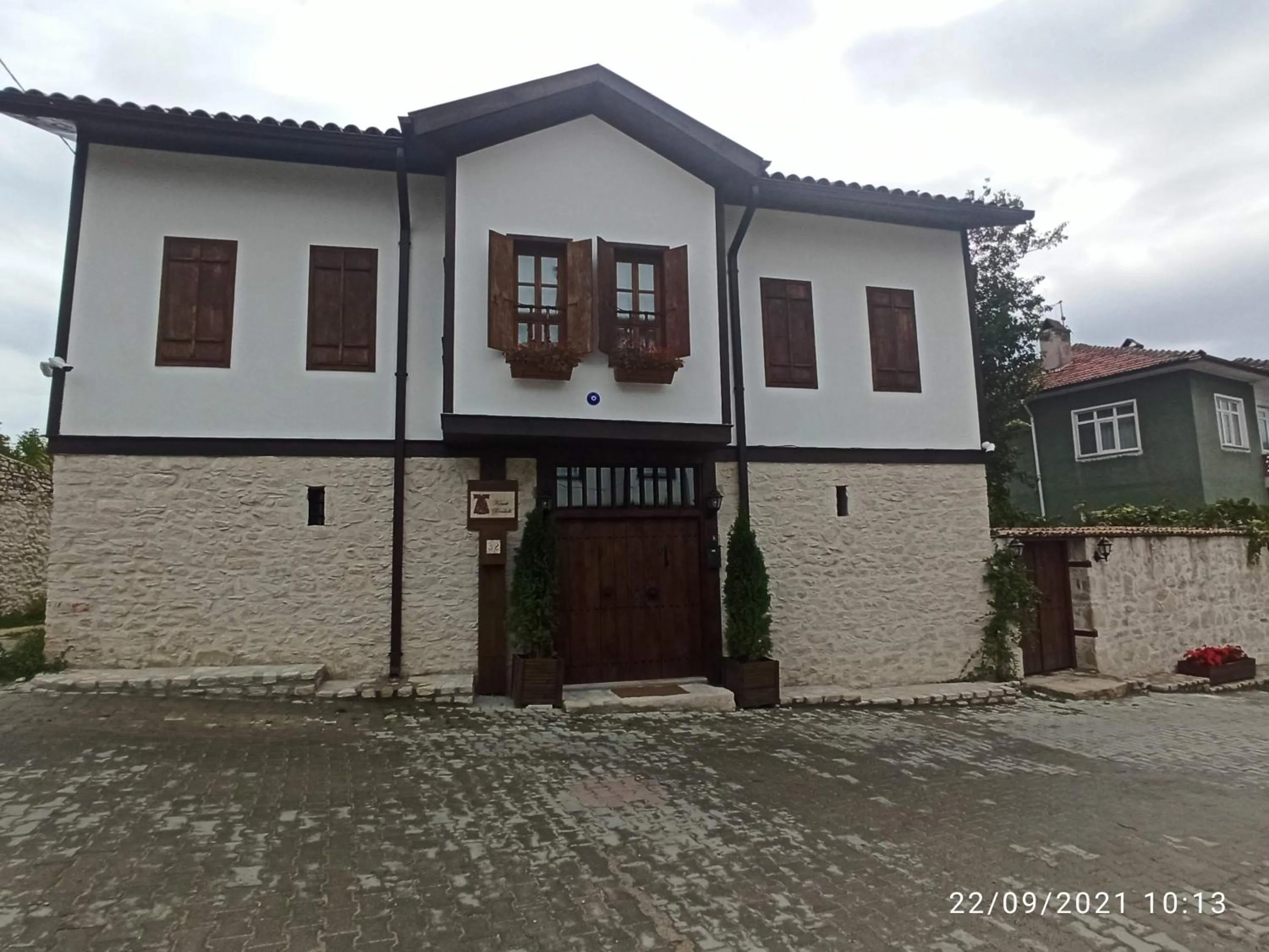 Property building in Konak Bindallı