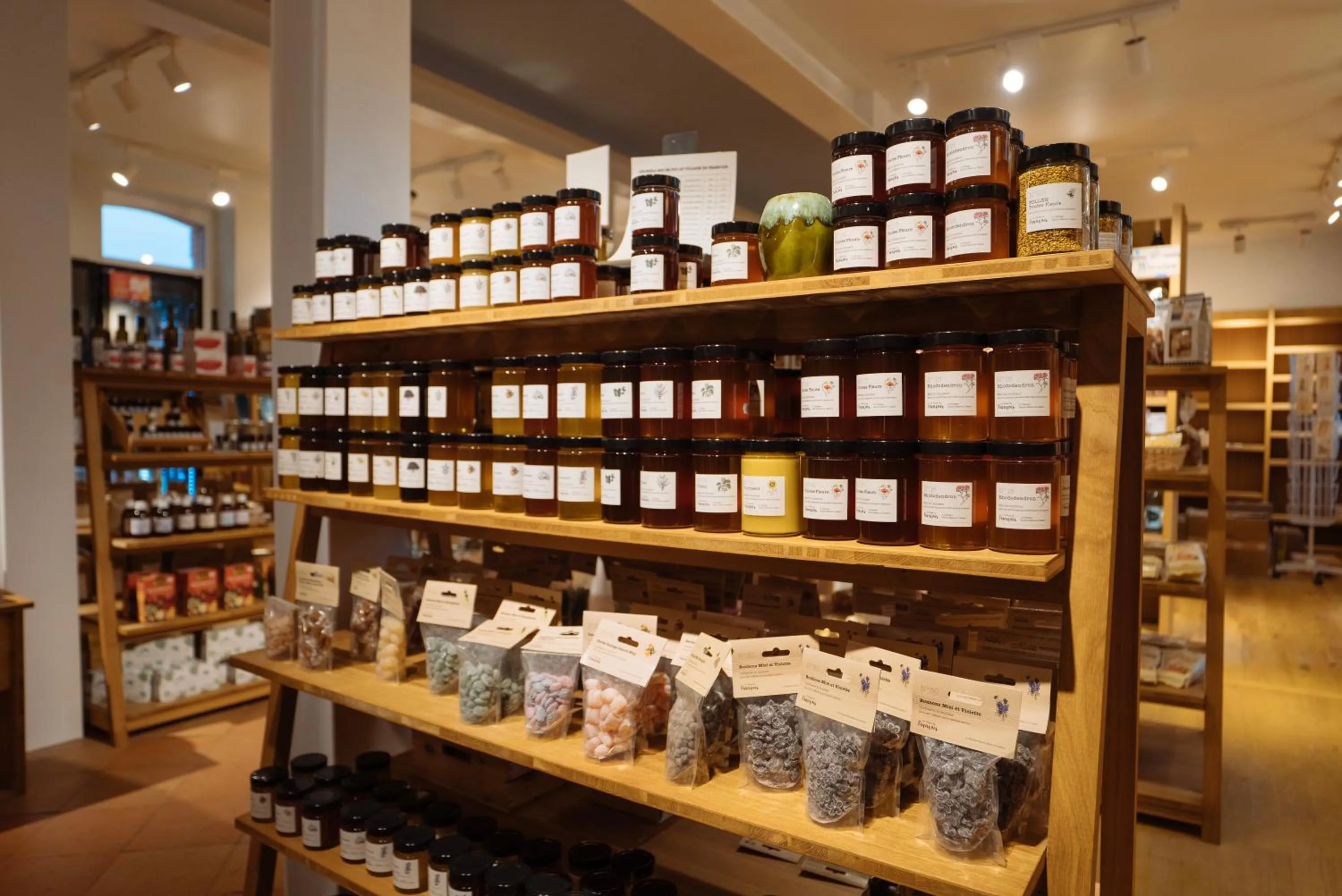 On-site shops in Hotellerie de l'Abbaye du Désert
