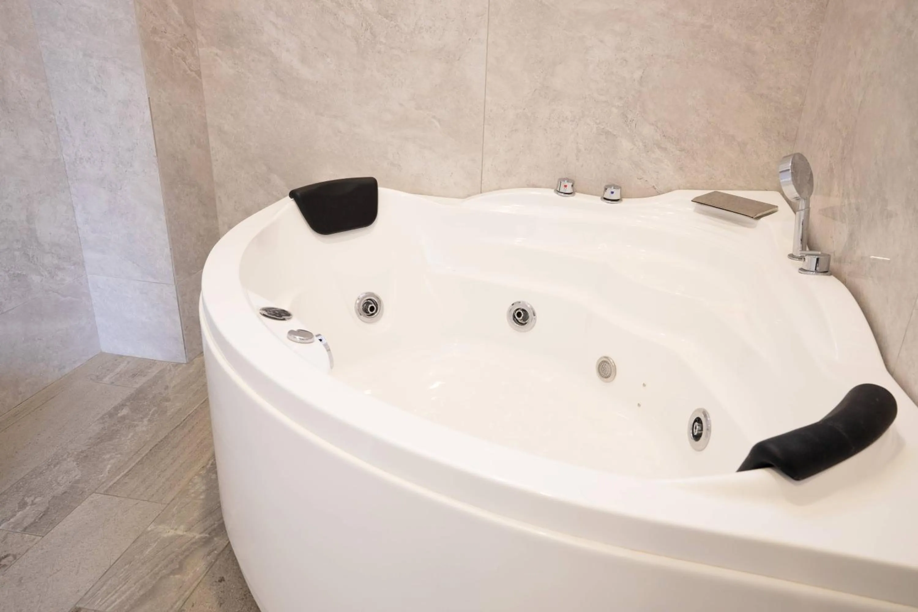 Bath in Vintage Villa Langkawi