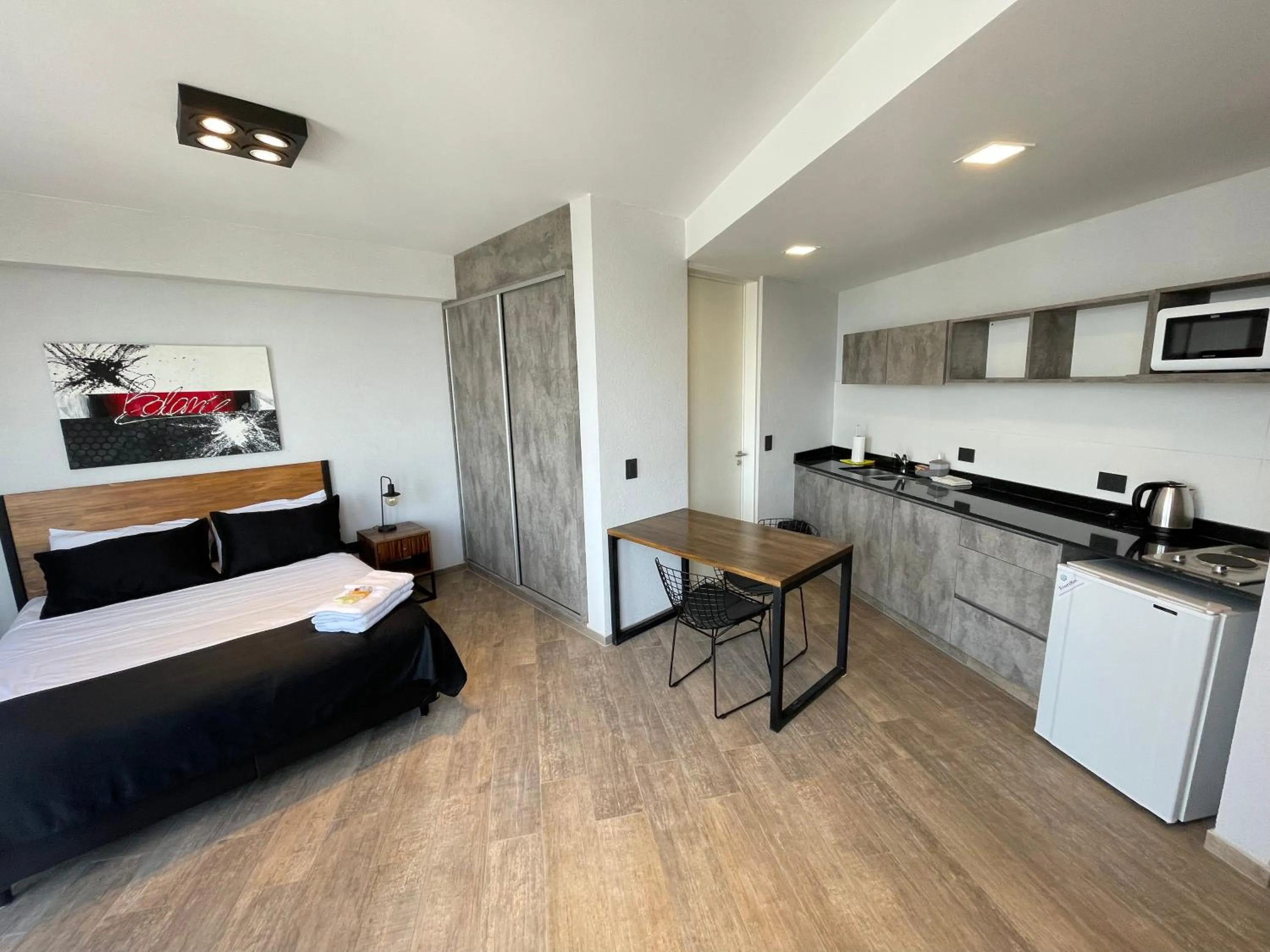 kitchen in Days Inn Devoto