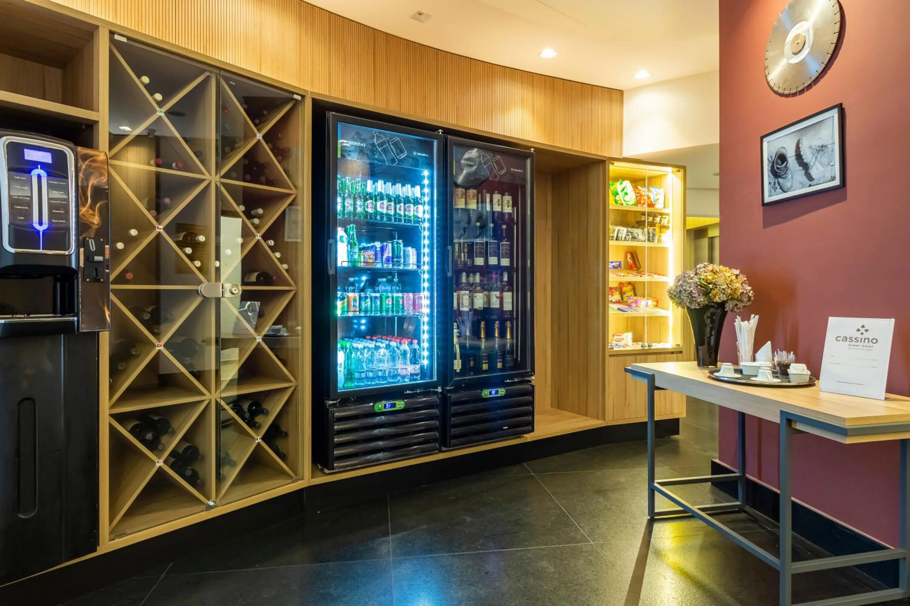Lobby or reception in Hotel Cassino Tower São José do Rio Preto by Nacional Inn
