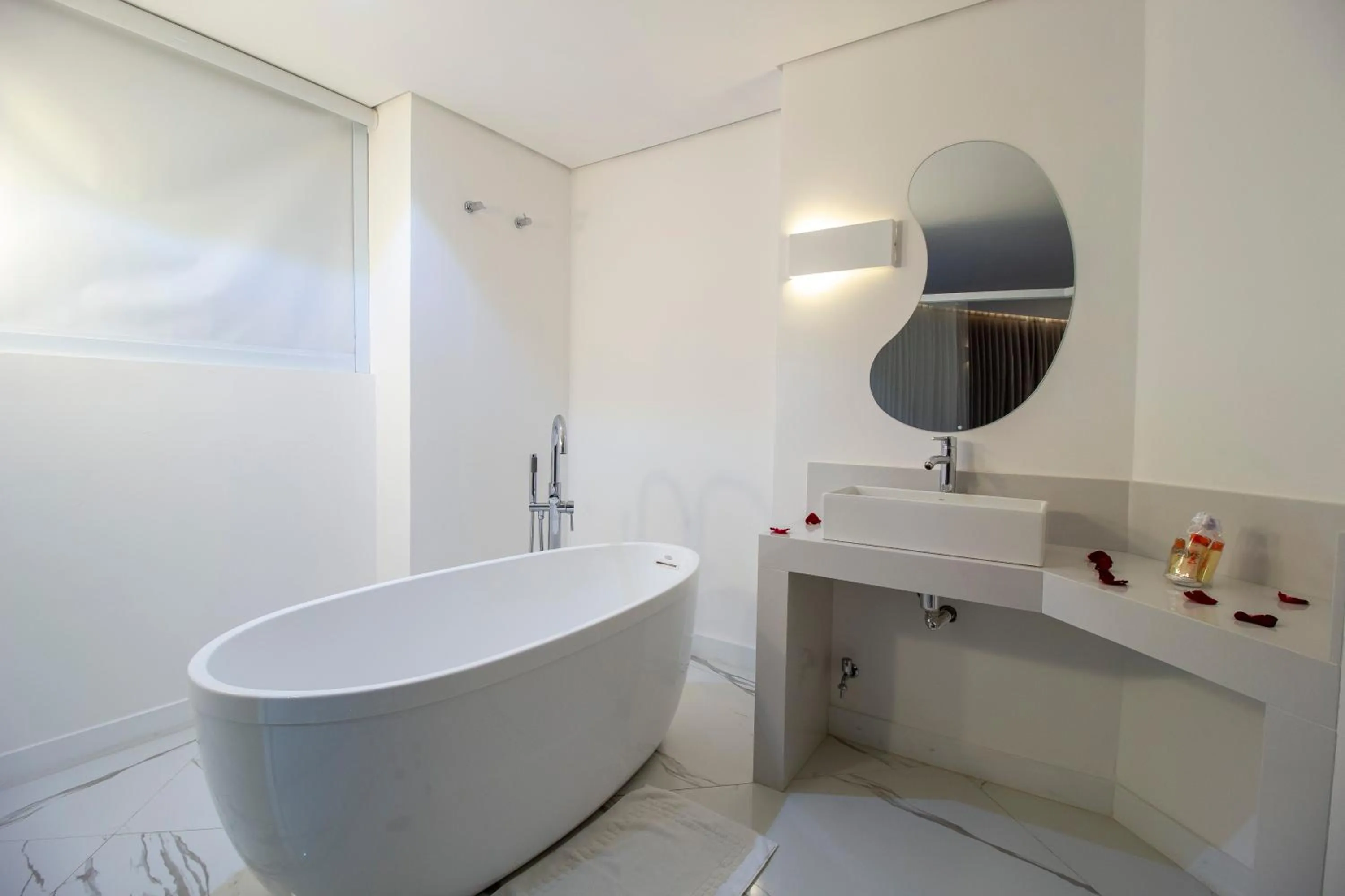 Toilet in Hotel Cassino Tower São José do Rio Preto by Nacional Inn