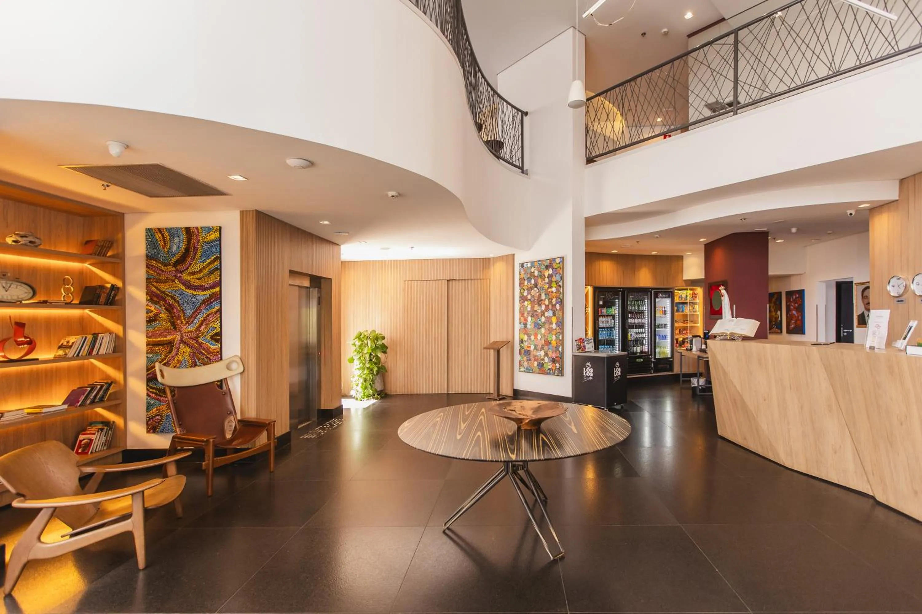 Lobby or reception in Hotel Cassino Tower São José do Rio Preto by Nacional Inn