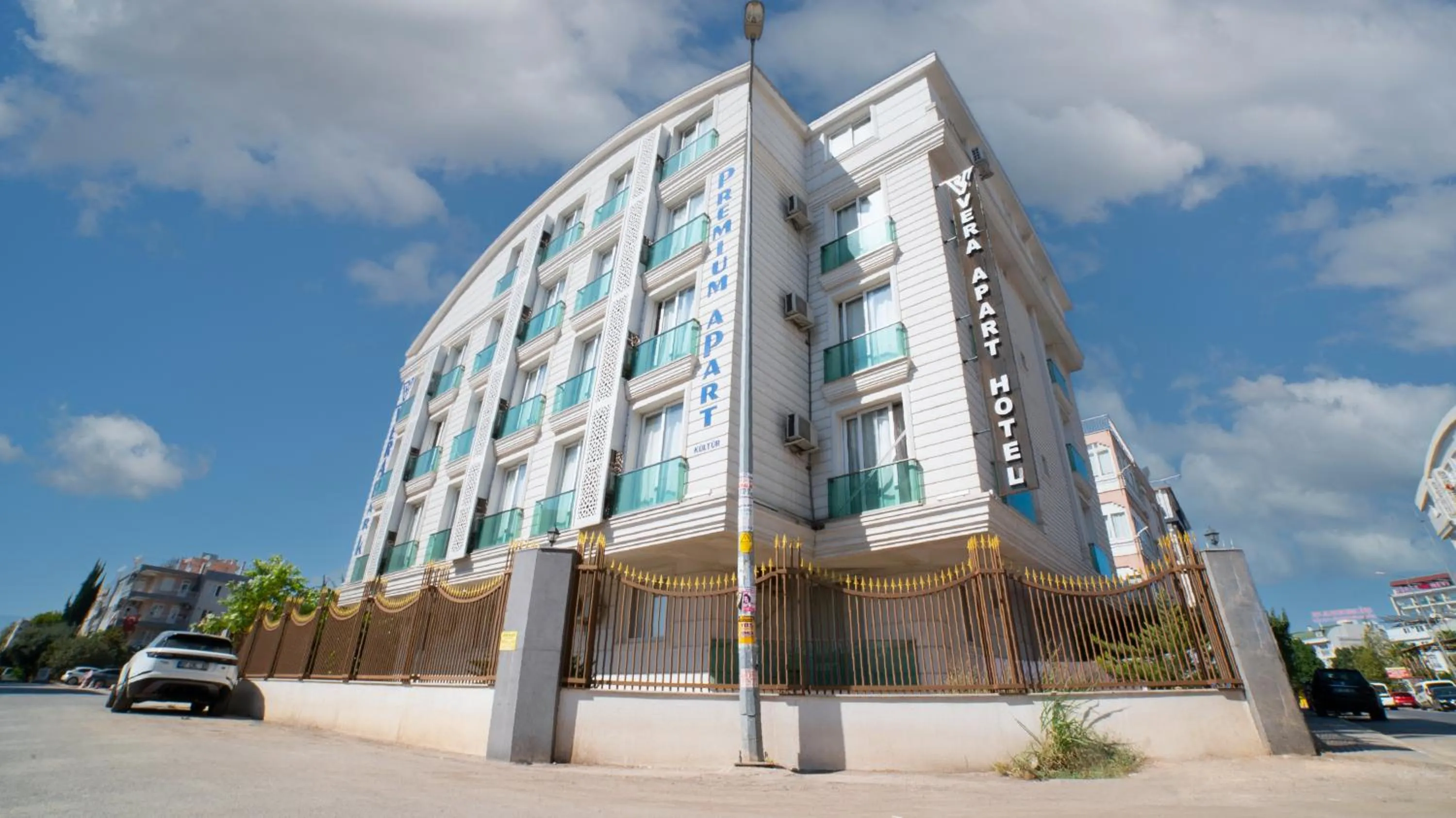 Property building in Vera Park Premium Apart Hotel