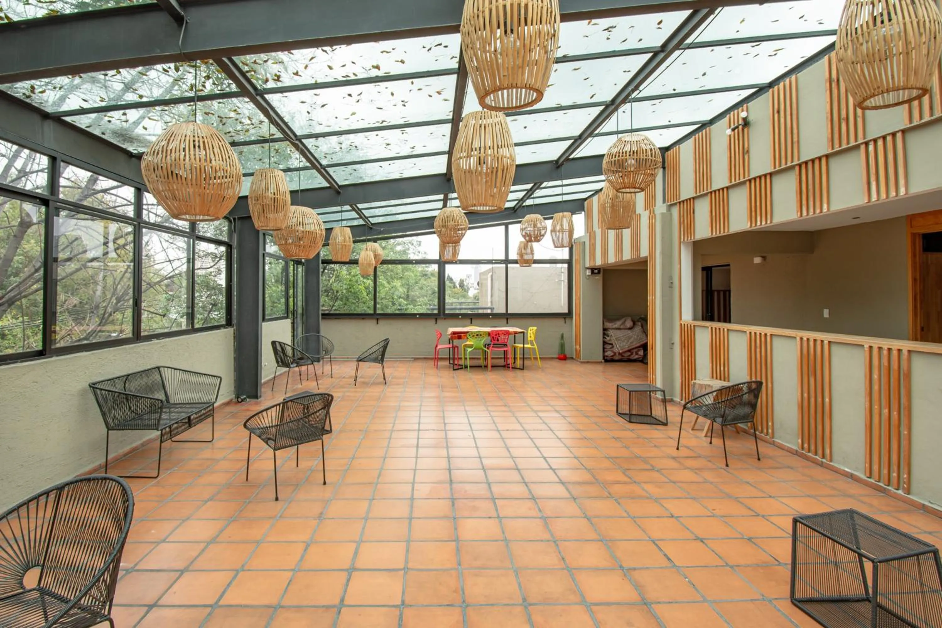 Restaurant/places to eat in Capital O Hotel Terraza 158