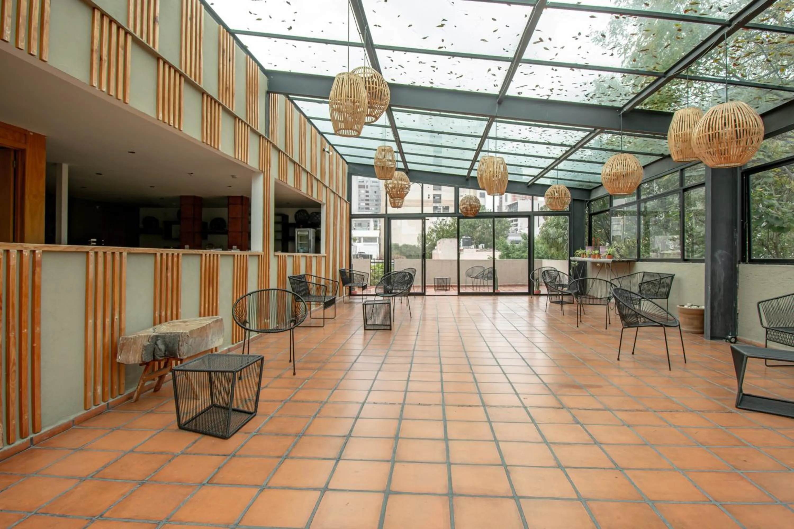 Restaurant/places to eat in Capital O Hotel Terraza 158