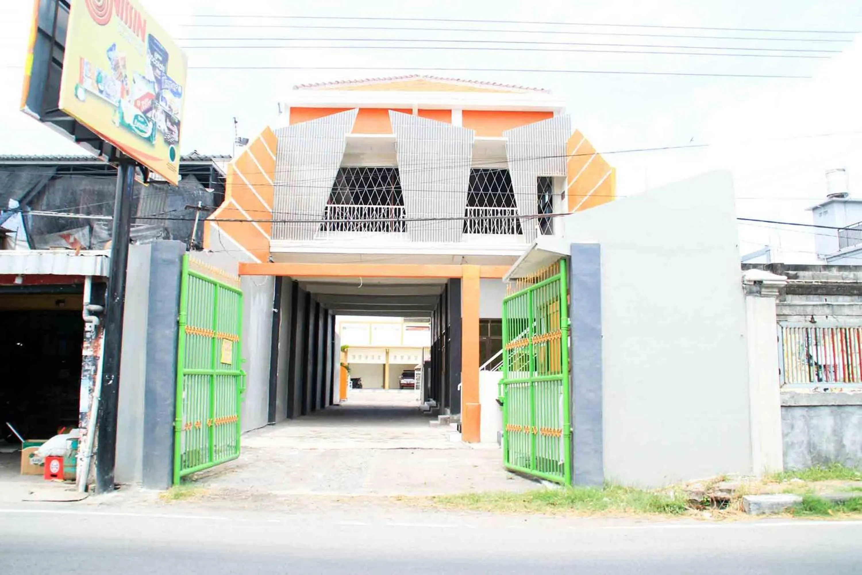 Property building in Puri Karomah Syariah RedPartner