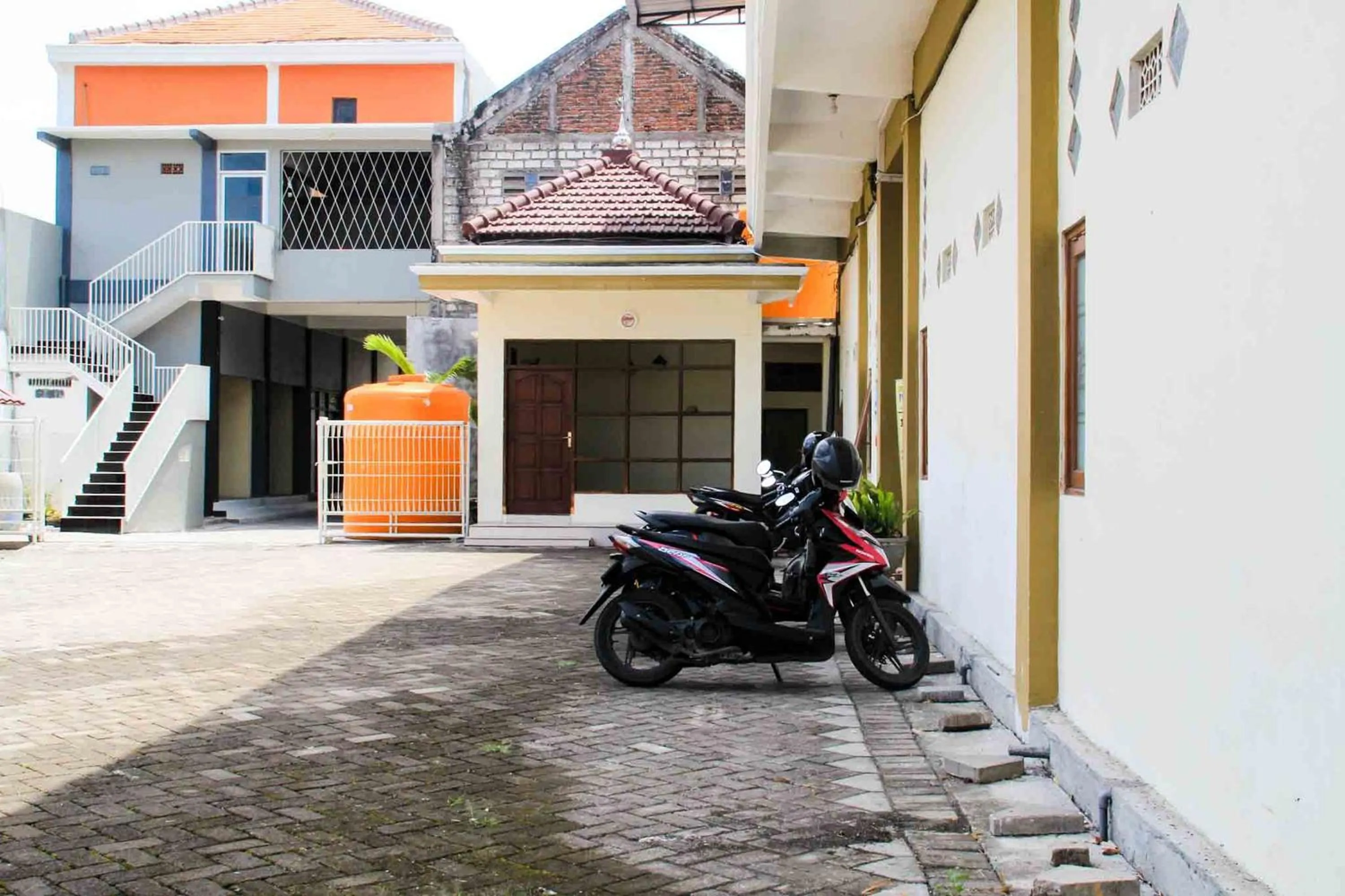 Property building in Puri Karomah Syariah RedPartner