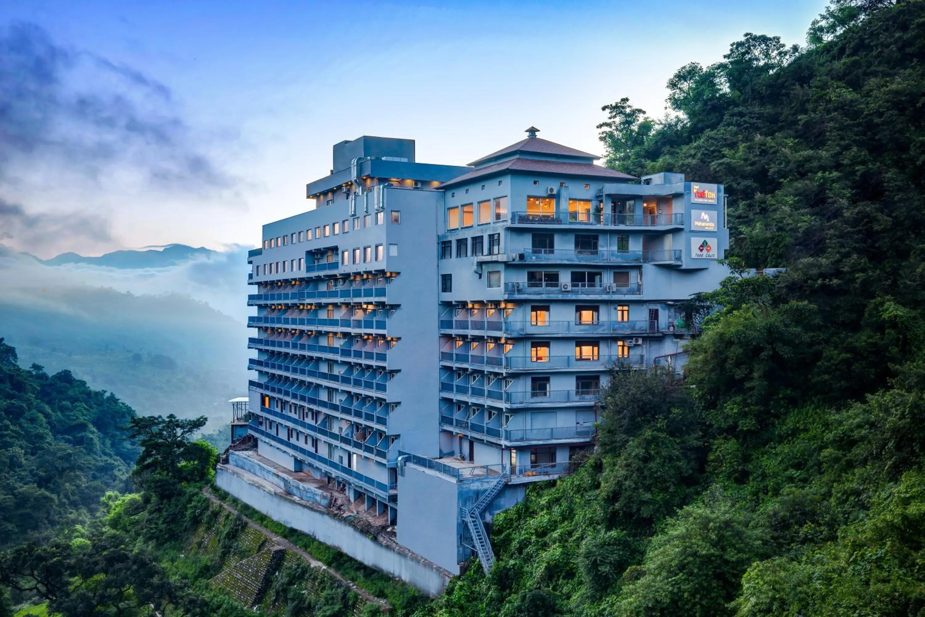 Facade/entrance in Red Fox by Lemon Tree Hotels, Neelkanth