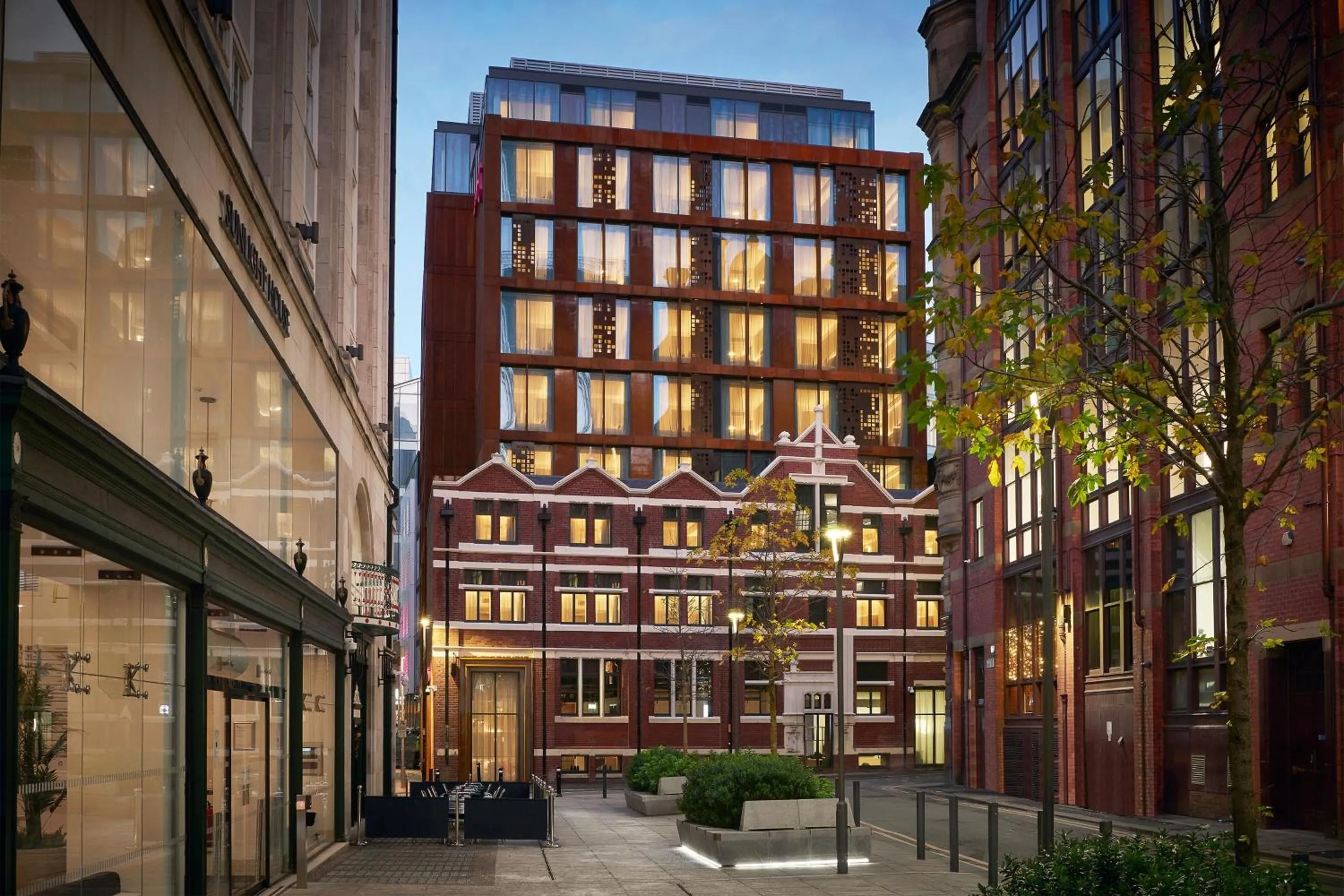 Property building in Moxy Manchester City