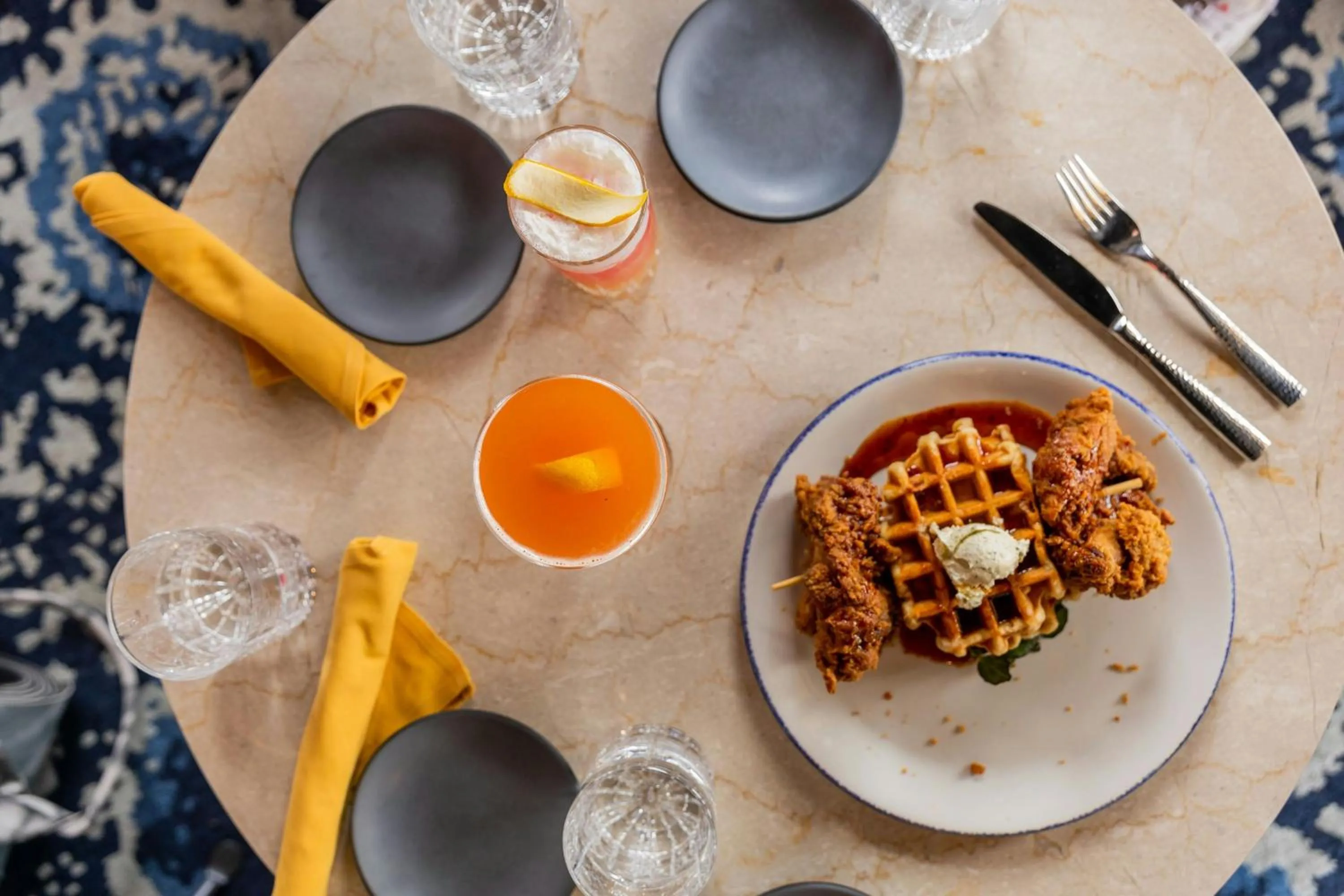 Restaurant/places to eat in Aloft Providence Downtown