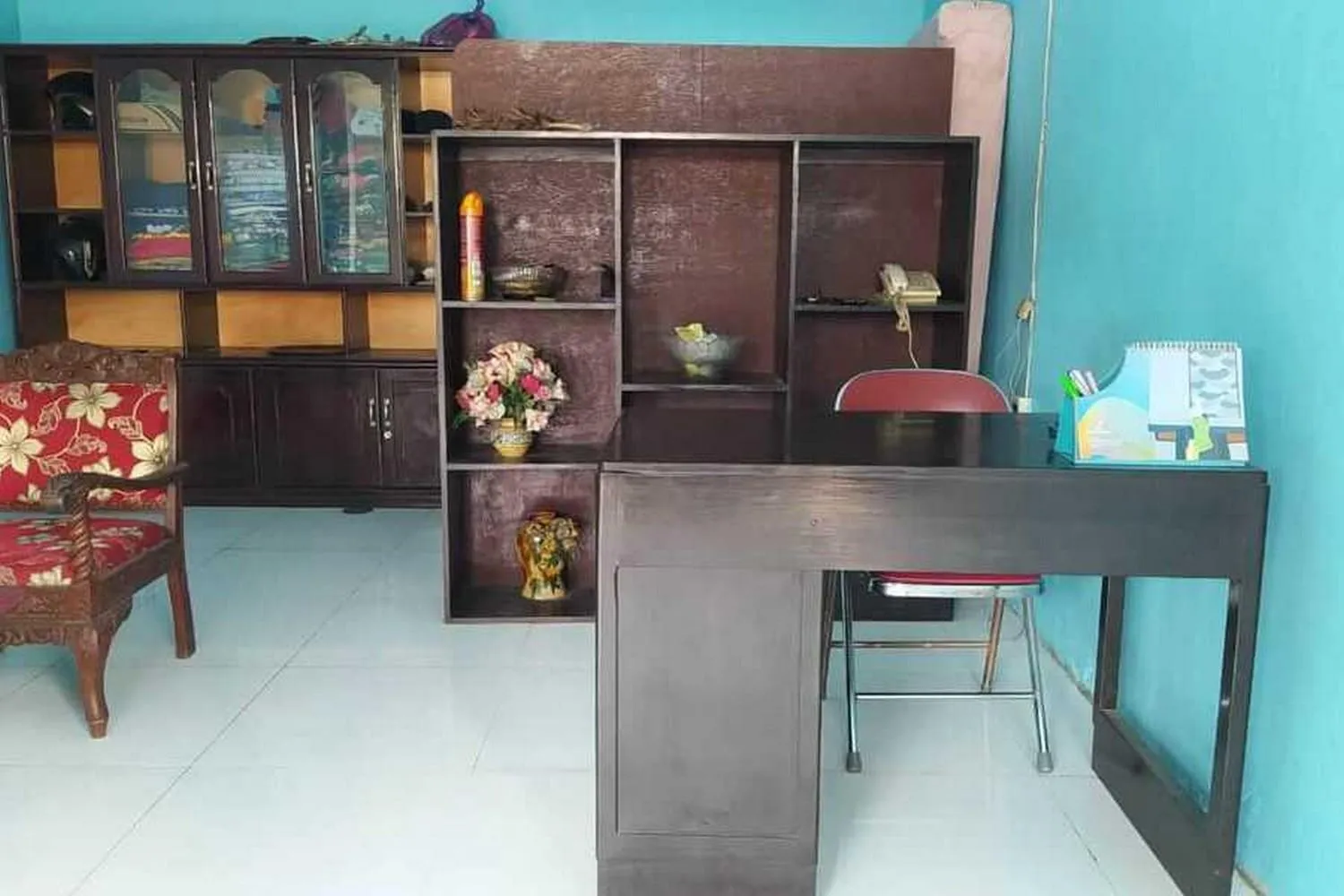 Lobby or reception in RedDoorz Syariah near Stasiun Pekalongan 3